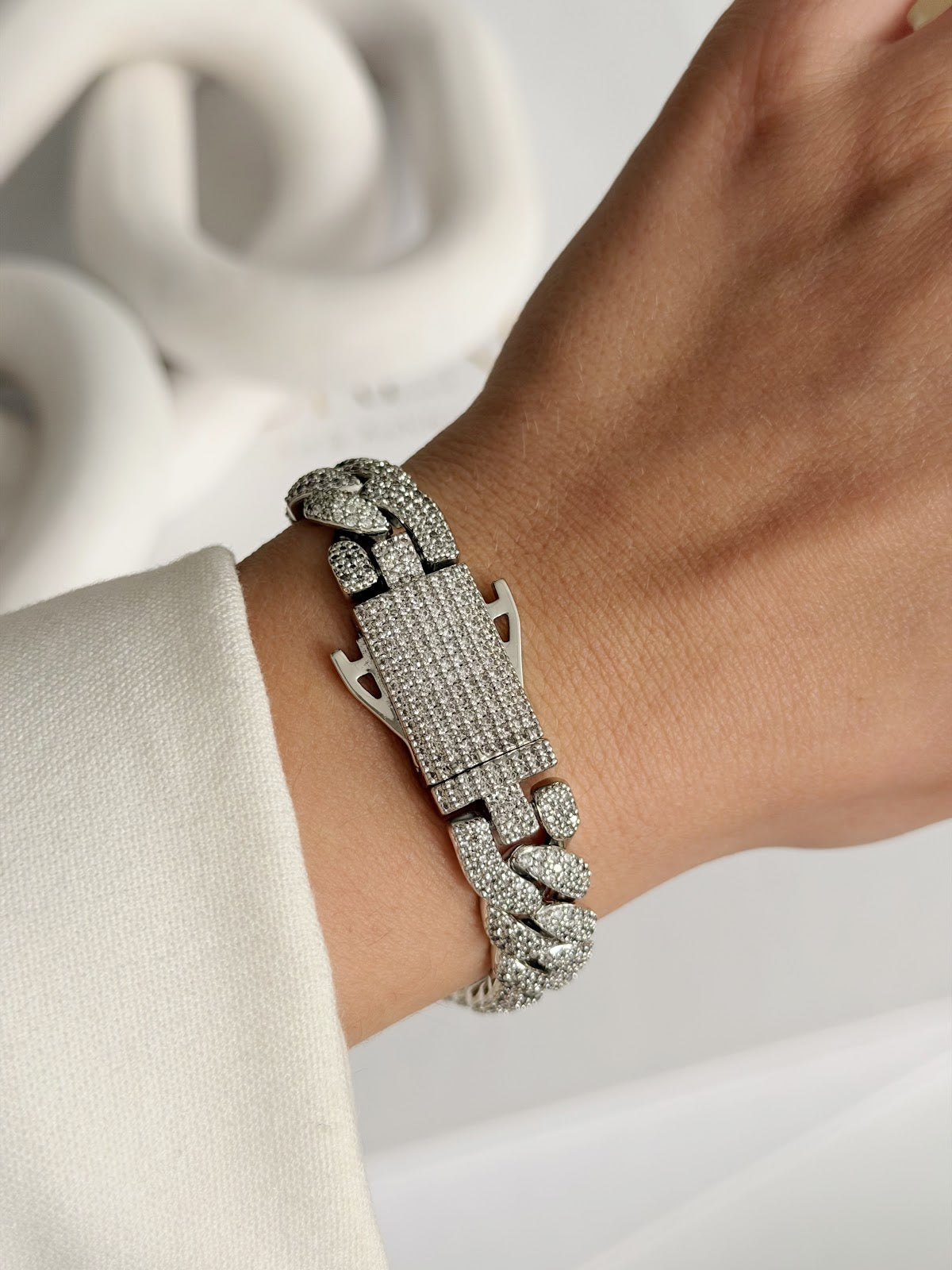 Silver Iced Out CZ Pave Chunky Curb Chain Bracelet - CW1VPBRCLT00278 | Wholesale Stainless Steel Jewelry Catwalk Jewellery Europe