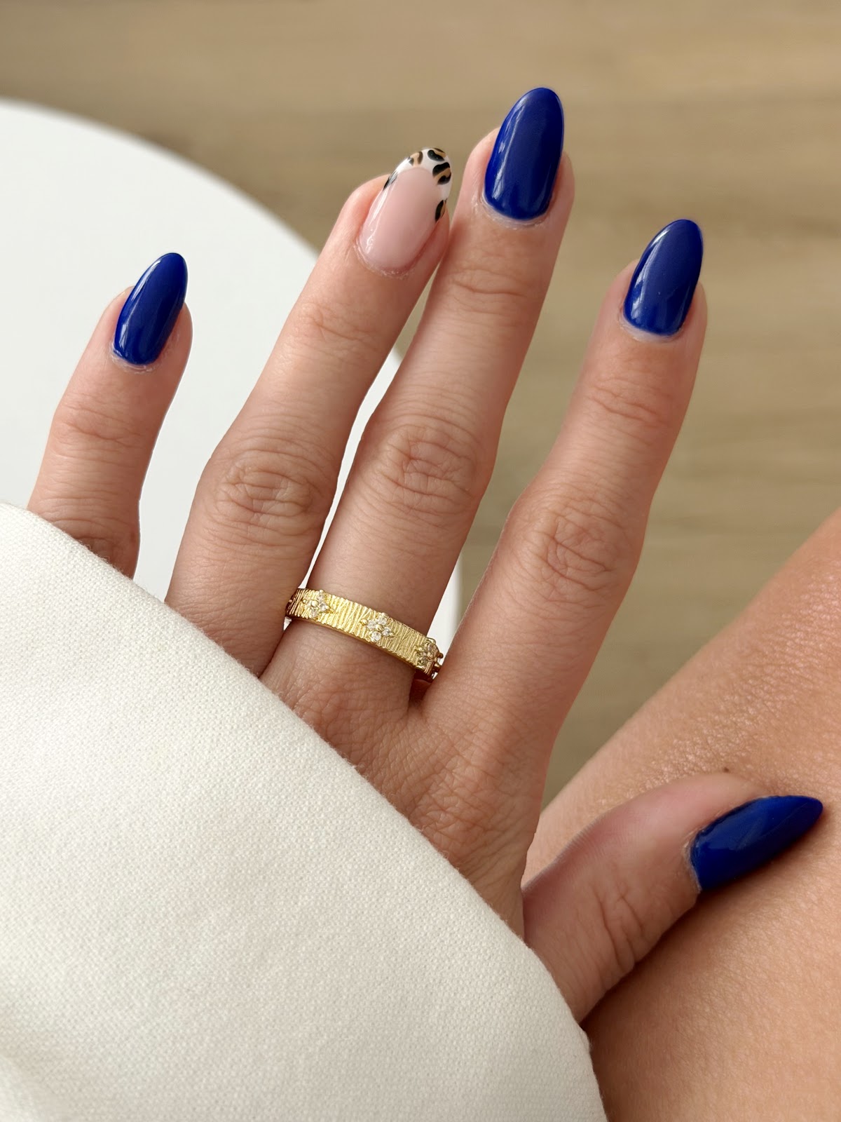 Gold CZ Accent Textured Etched Band Ring - CW1RING0076 | Wholesale Stainless Steel Jewelry Catwalk Jewellery Europe