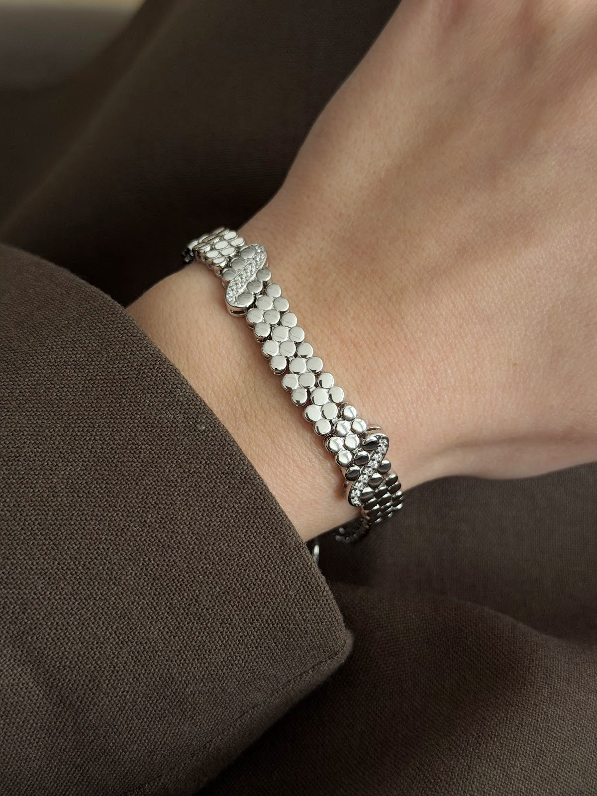 Silver CZ Pave Textured Double Disc Link Bracelet - CW1VPBRCLT00242 | Wholesale Stainless Steel Jewelry Catwalk Jewellery Europe