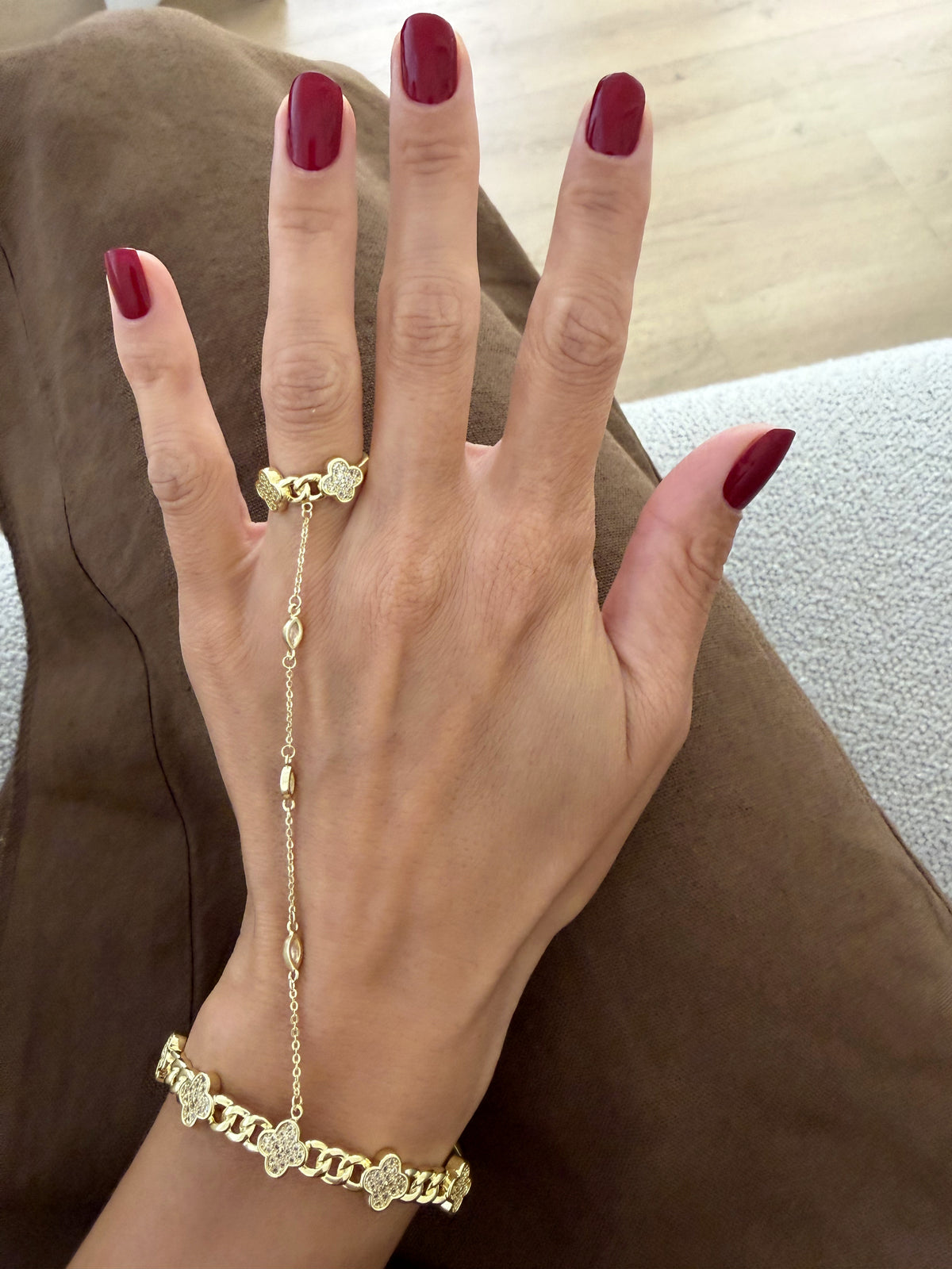 18K Gold Plated Stainless Steel Pave CZ Clover Marquise Chain Cuff Hand Chain Ring - CW1CUFFHANDCHAIN0014 | Wholesale Stainless Steel Jewelry Catwalk Jewellery Europe