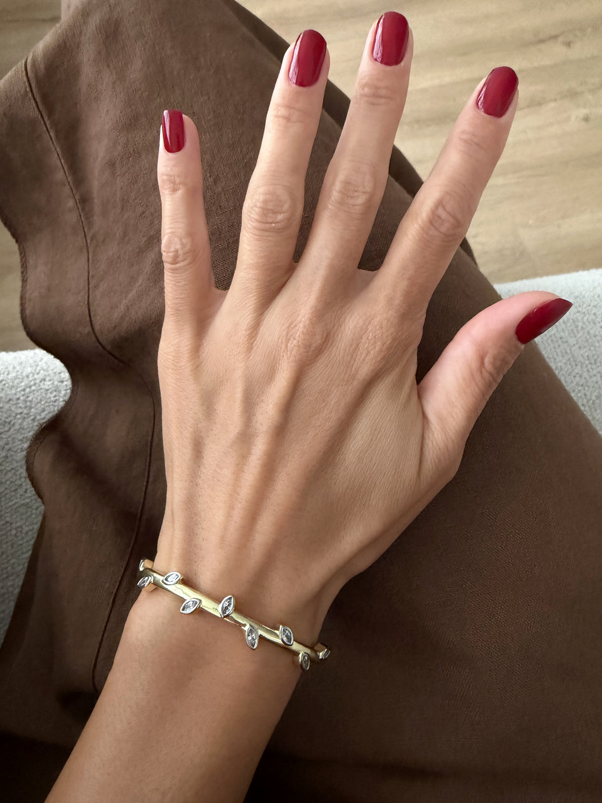 18K Gold Plated Stainless Steel Marquise CZ Olive Branch Leaf Bangle Bracelet - CW1CUFFHANDCHAIN0016 | Wholesale Stainless Steel Jewelry Catwalk Jewellery Europe