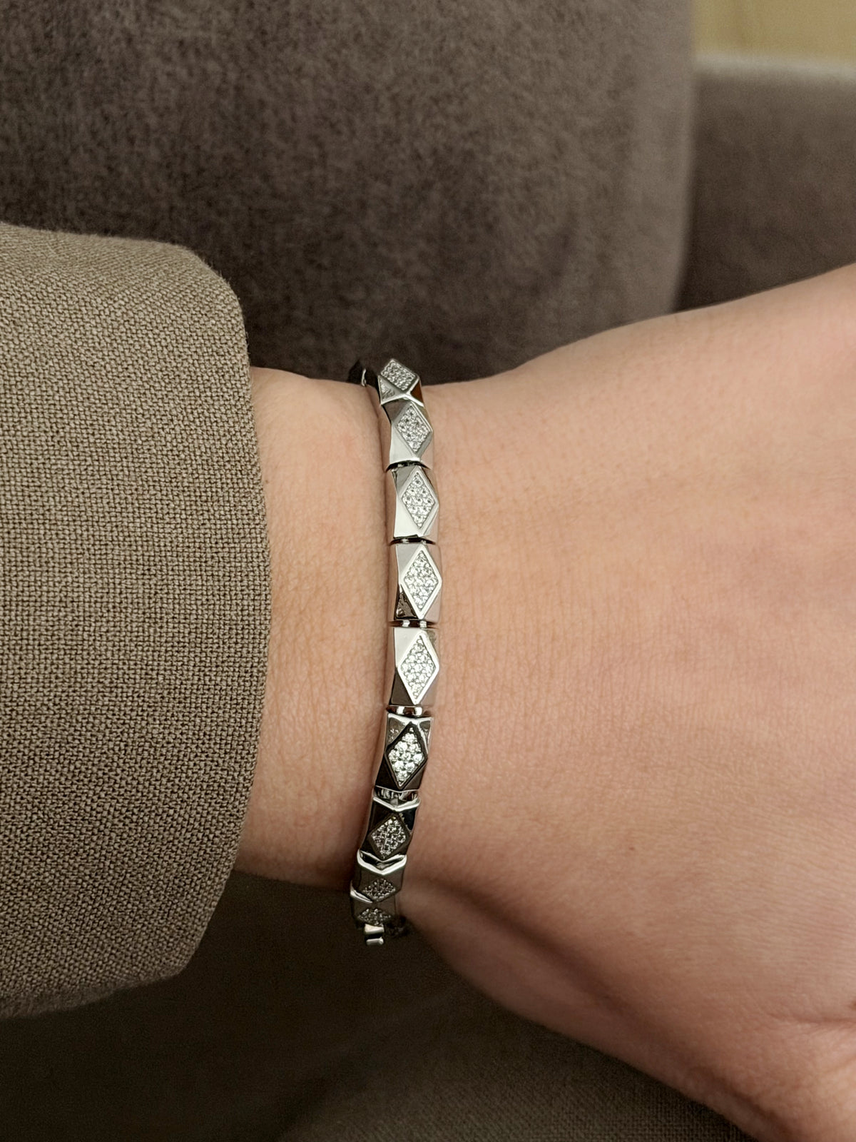 CW1VPBRCLT00139-silver-cz-pave-alternating-rhombus-prism-link-bracelet-catwalkjewellery wholesale jewelry BRACELETS  Catwalk Jewellery Europe