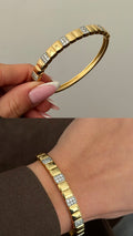 MY1VPHCUFF0054 gold-cuff-bracelet-stainless-steel-waterproof-minimalist-wholesale-myaccessories wholesale jewelry CUFF BRACELETS Catwalk Jewellery Europe