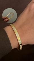 MY1VPHCUFF0060 gold-cuff-bracelet-stainless-steel-waterproof-minimalist-wholesale-myaccessories wholesale jewelry CUFF BRACELETS Catwalk Jewellery Europe