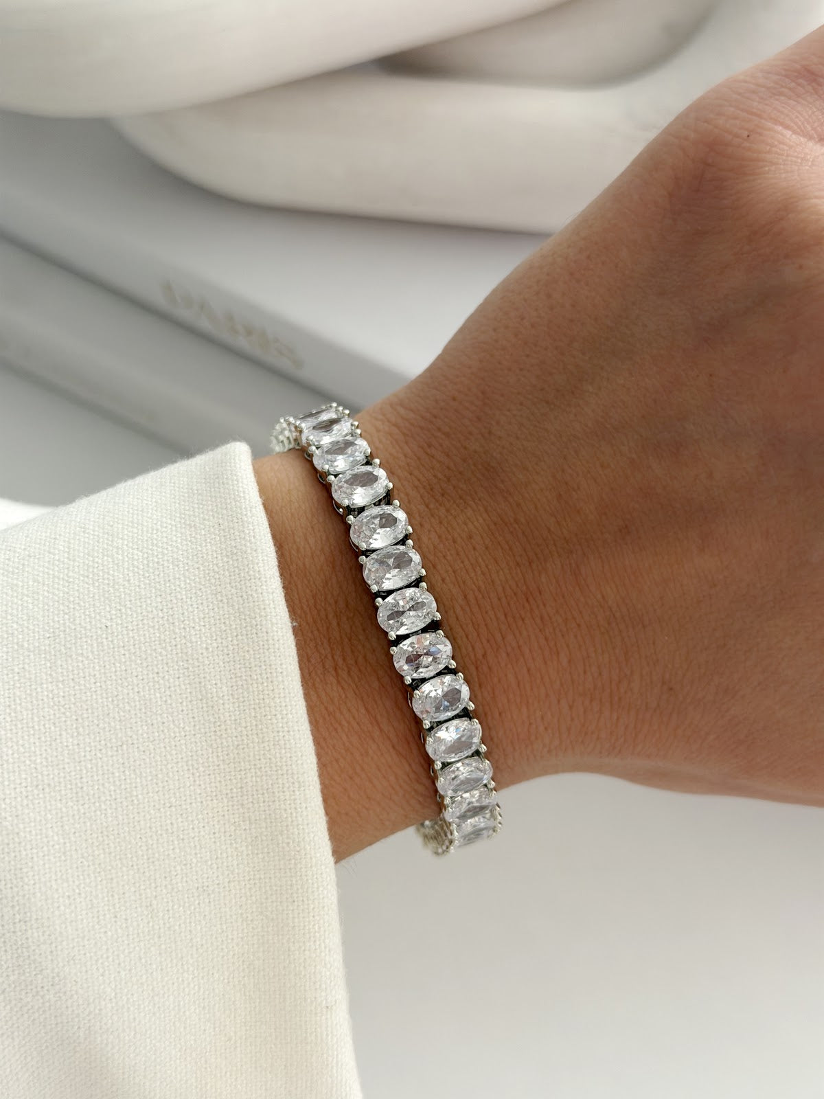 Silver Large Oval Cut CZ Halo Link Bracelet - CW1VPBRCLT00225 | Wholesale Stainless Steel Jewelry Catwalk Jewellery Europe
