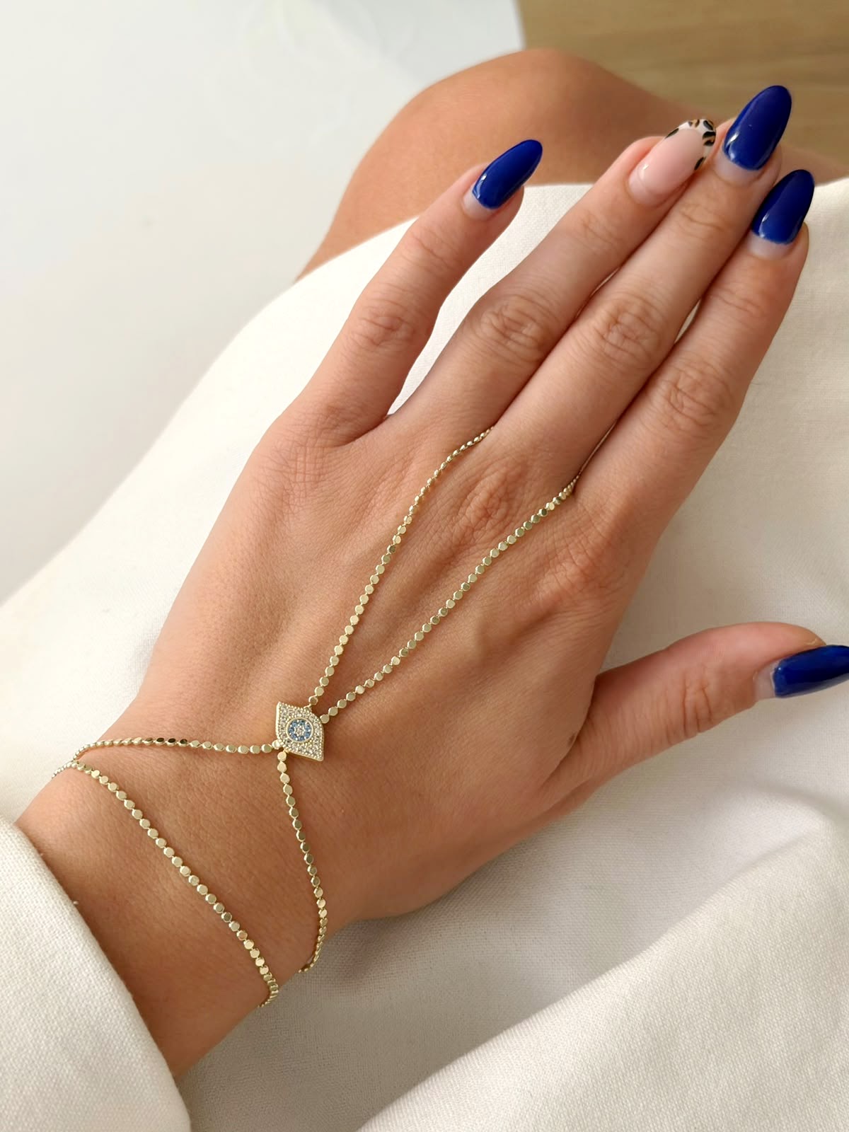 Gold CZ Pave Evil Eye Flat Disc Chain Hand Chain - CW1HANDCHAIN0065 | Wholesale Stainless Steel Jewelry Catwalk Jewellery Europe