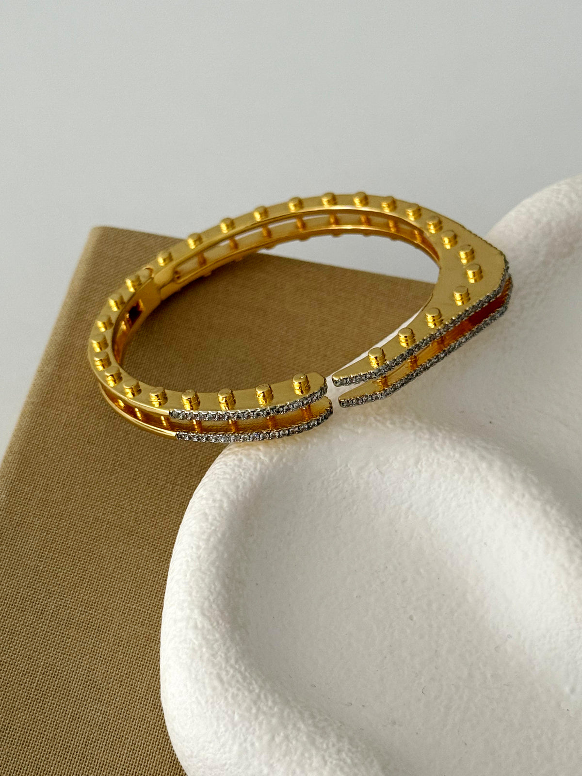 Gold CZ Pave Studded Split Open Cuff Bangle - CW1CUFF0056 | Wholesale Stainless Steel Jewelry Catwalk Jewellery Europe