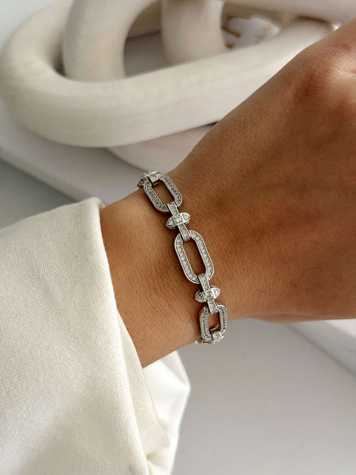CW1VPBRCLT00149-silver-cz-pave-chunky-oval-link-bracelet-catwalkjewellery wholesale jewelry BRACELETS  Catwalk Jewellery Europe