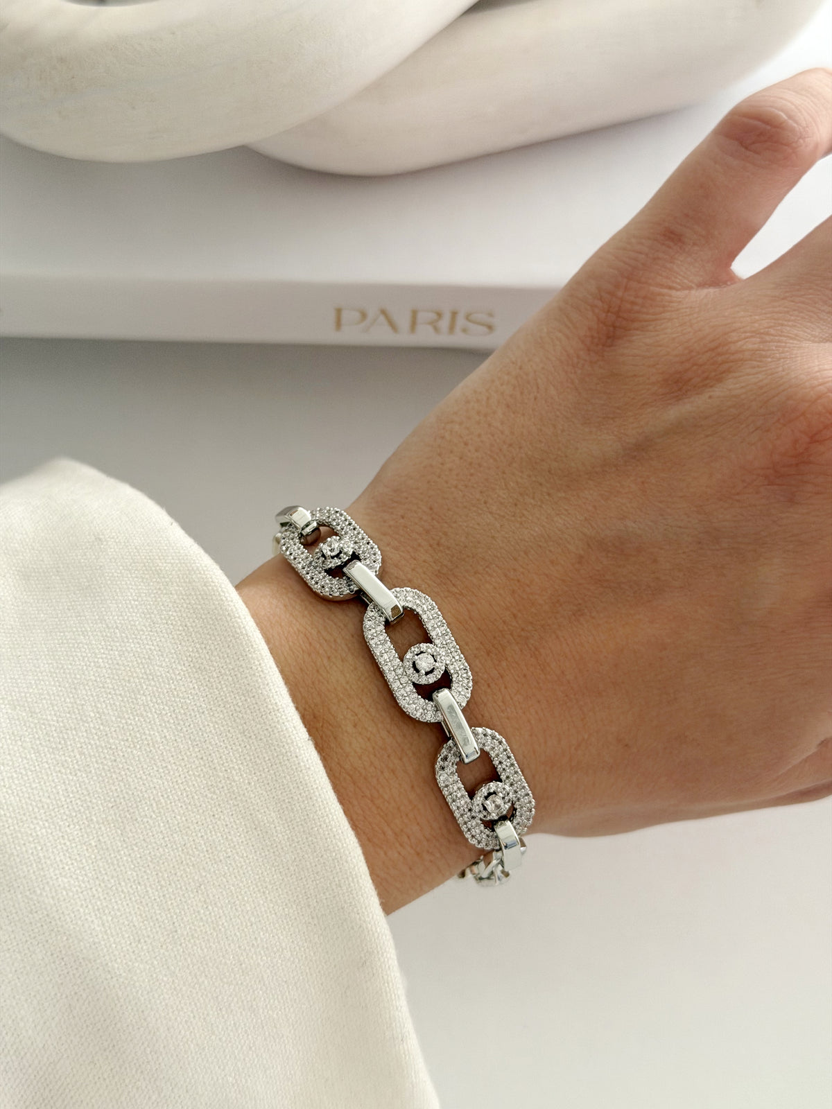 CW1VPBRCLT00150-silver-cz-pave-studded-chunky-oval-link-bracelet-catwalkjewellery wholesale jewelry BRACELETS  Catwalk Jewellery Europe