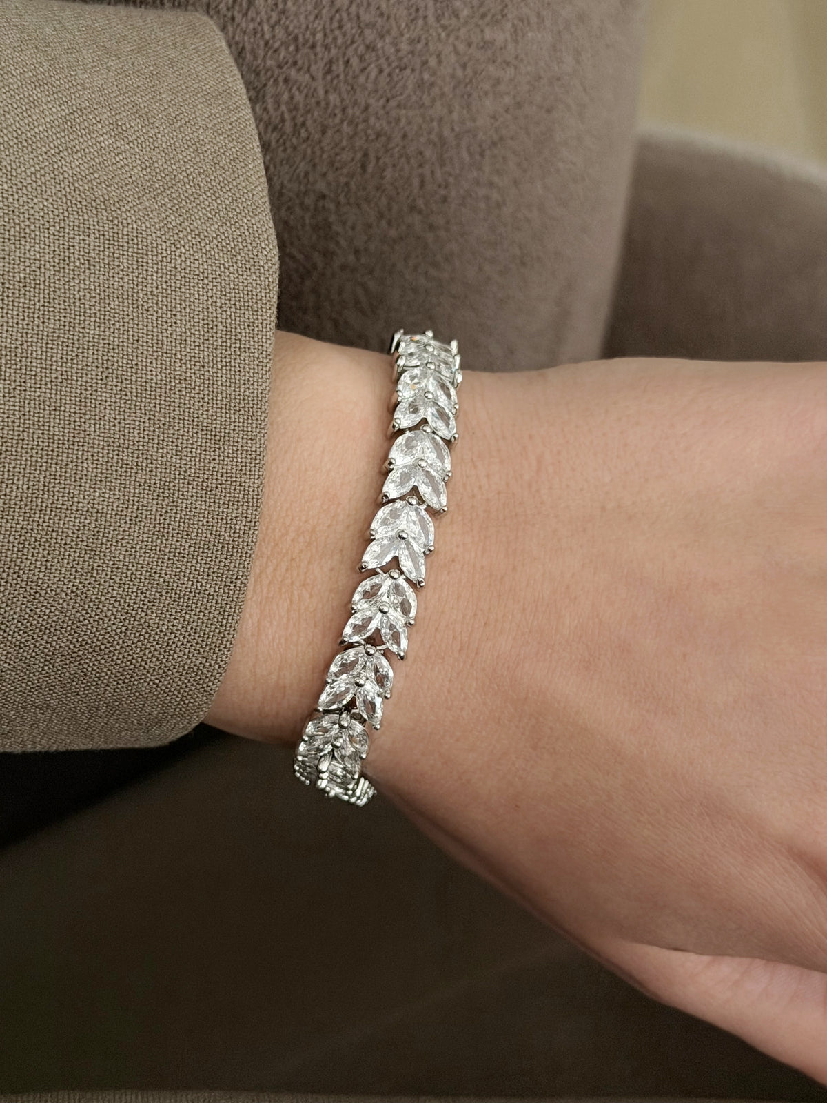 CW1VPBRCLT00163-silver-marquise-cut-cz-tennis-bracelet-catwalkjewellery wholesale jewelry BRACELETS  Catwalk Jewellery Europe