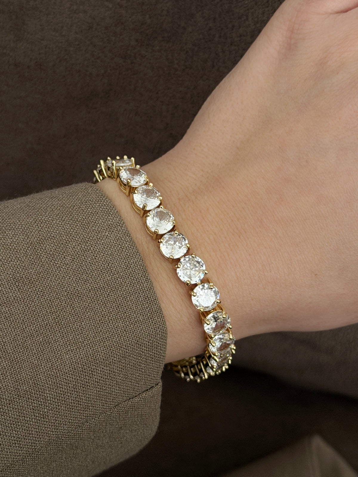 CW1VPBRCLT00165-gold-large-round-cut-cz-tennis-bracelet-catwalkjewellery wholesale jewelry BRACELETS  Catwalk Jewellery Europe