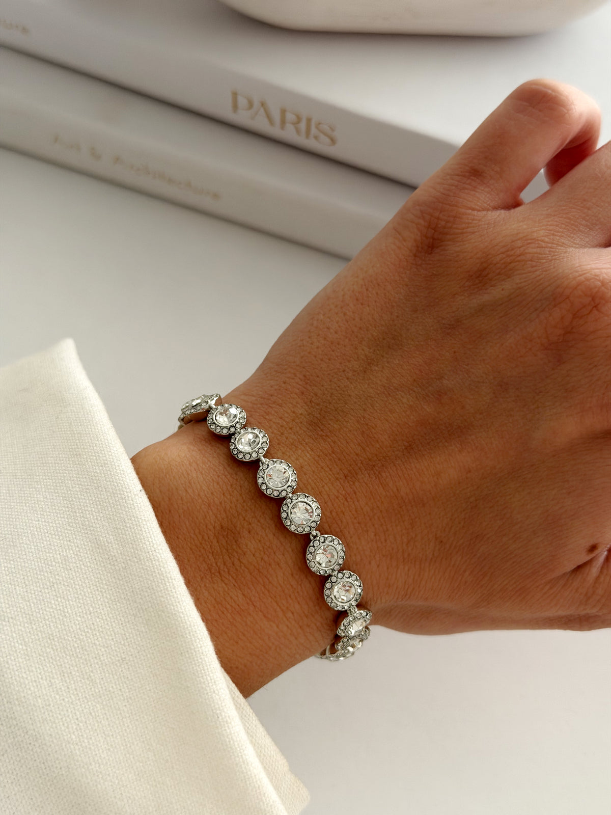 CW1VPBRCLT00177-silver-round-cut-cz-halo-tennis-bracelet-catwalkjewellery wholesale jewelry BRACELETS  Catwalk Jewellery Europe