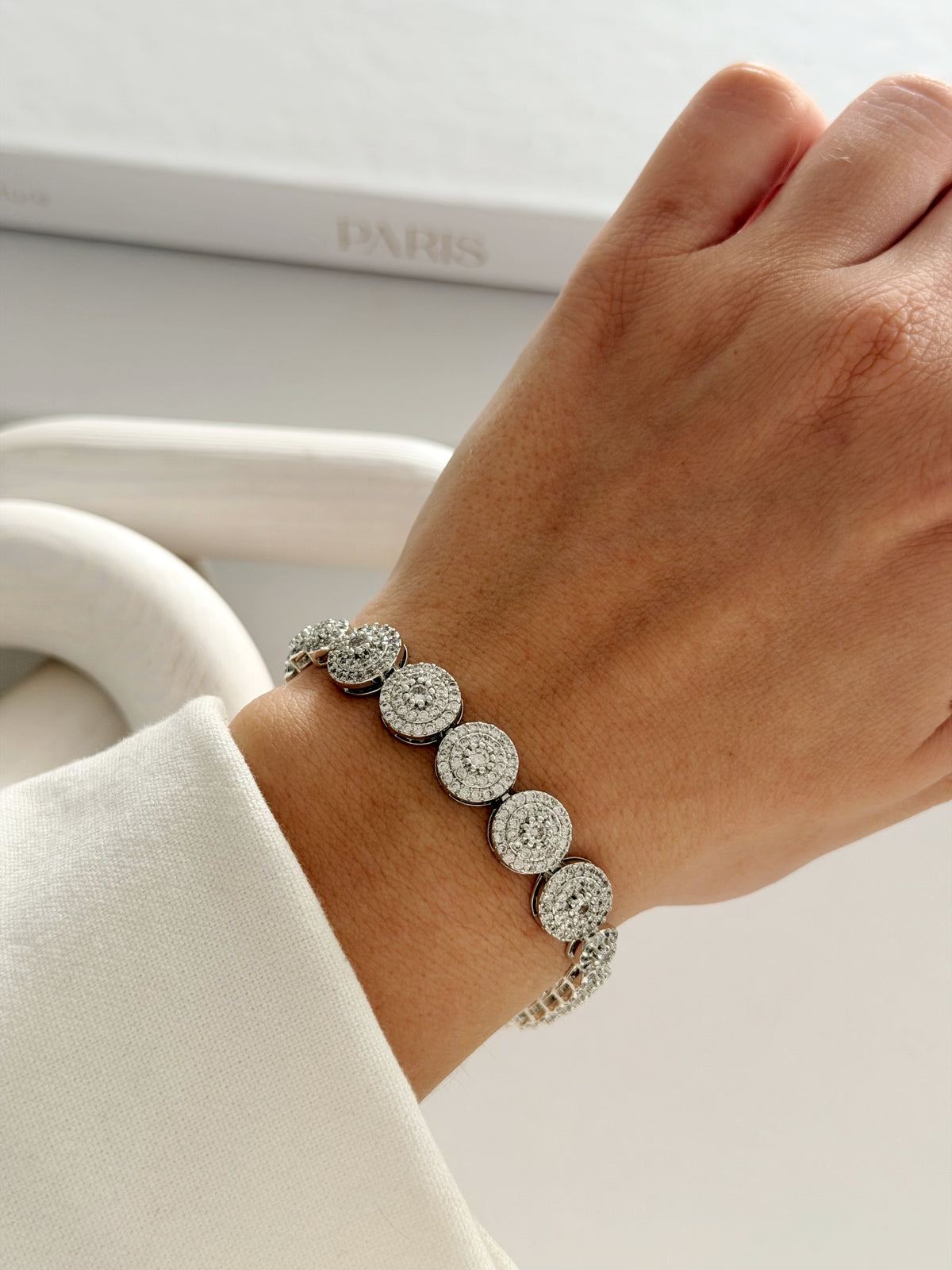 CW1VPBRCLT00184-silver-cz-pave-round-disc-cluster-link-bracelet-catwalkjewellery wholesale jewelry BRACELETS  Catwalk Jewellery Europe