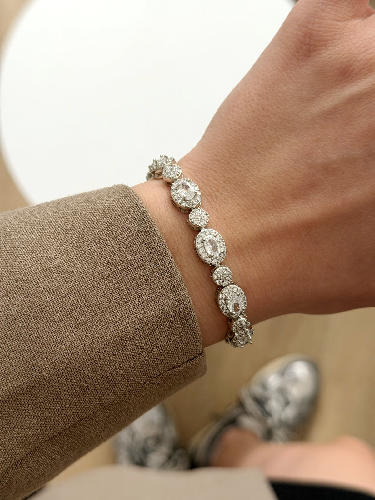 CW1VPBRCLT00210-silver-cz-pave-alternating-oval-and-round-halo-link-bracelet-catwalkjewellery wholesale jewelry BRACELETS  Catwalk Jewellery Europe