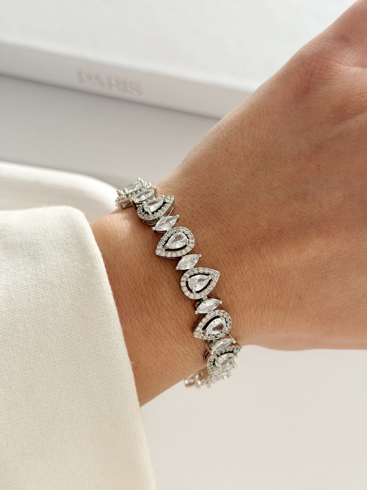 Silver Large Pear Cut CZ Halo Link Bracelet - CW1VPBRCLT00230 | Wholesale Stainless Steel Jewelry Catwalk Jewellery Europe