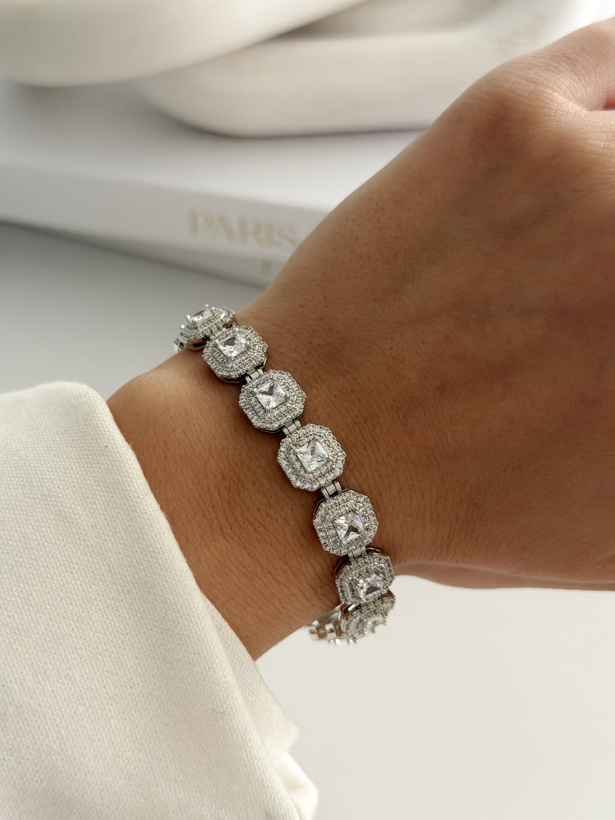 CW1VPBRCLT00220-silver-large-princess-cut-cz-octagonal-halo-link-bracelet-catwalkjewellery wholesale jewelry BRACELETS  Catwalk Jewellery Europe