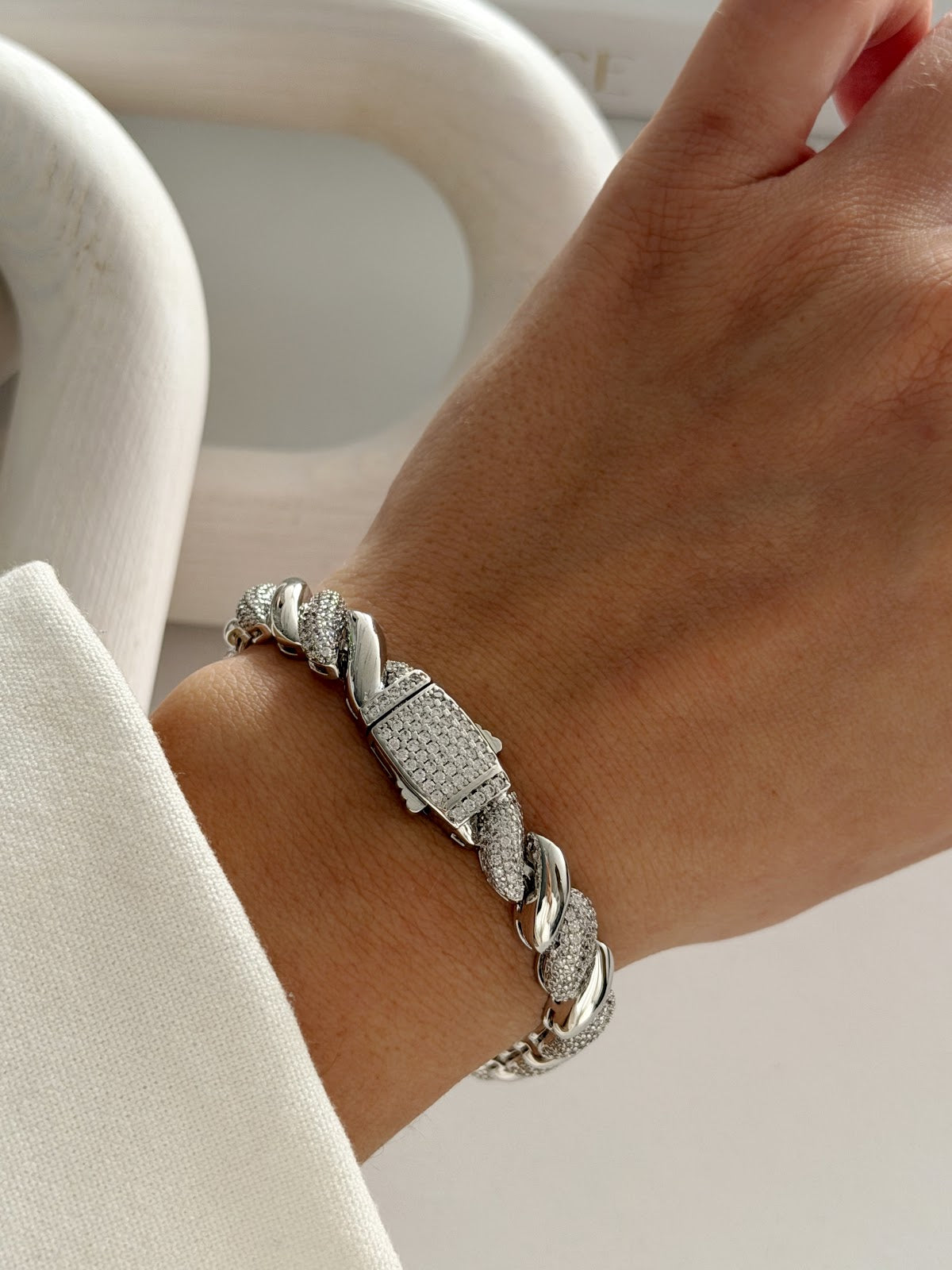 Silver CZ Pave Chunky Twisted Rope Chain Bracelet - CW1VPBRCLT00277 | Wholesale Stainless Steel Jewelry Catwalk Jewellery Europe