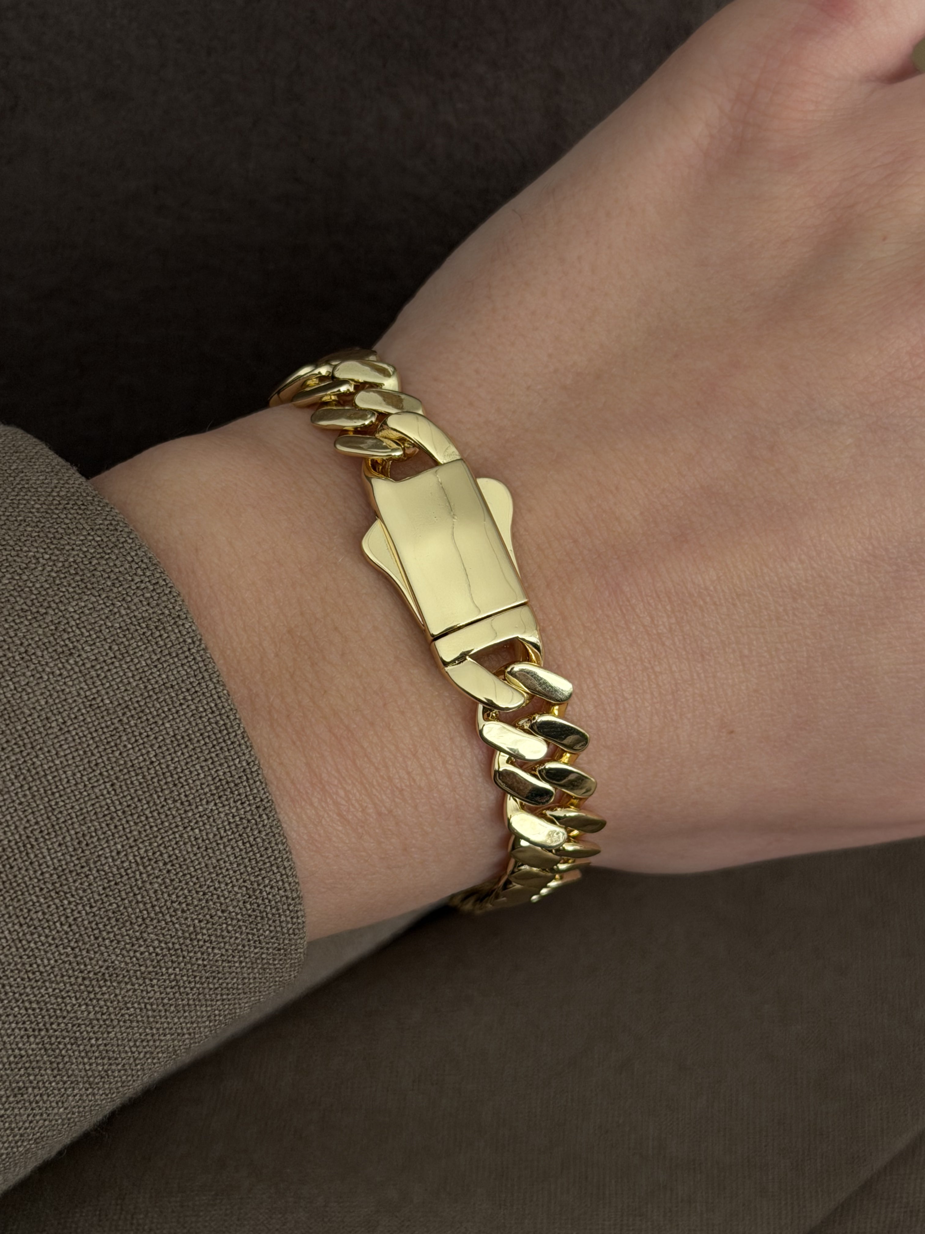 MY1VPBRCL00184 gold-bracelet-stainless-steel-wholesale-myaccessories wholesale jewelry BRACELETS  Catwalk Jewellery Europe