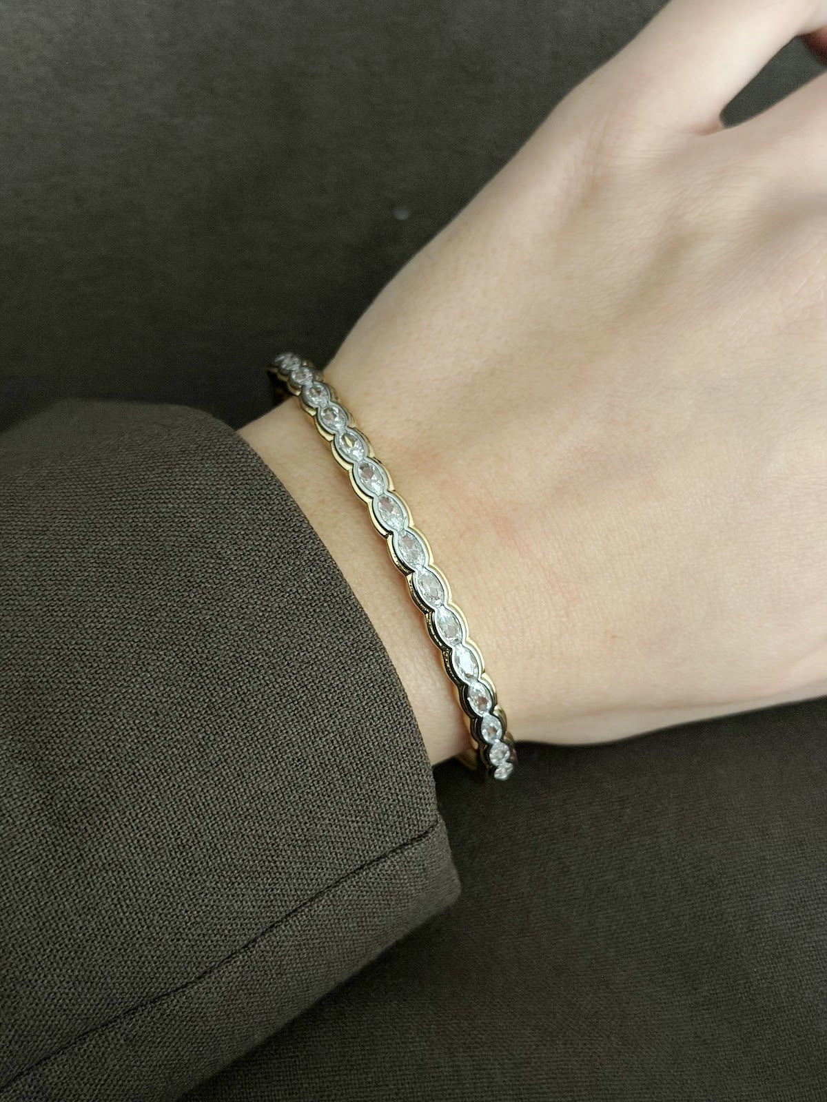 Two Tone Bezel Marquise CZ Scalloped Hinged Cuff Bangle - CW1CUFF0024 | Wholesale Stainless Steel Jewelry Catwalk Jewellery Europe