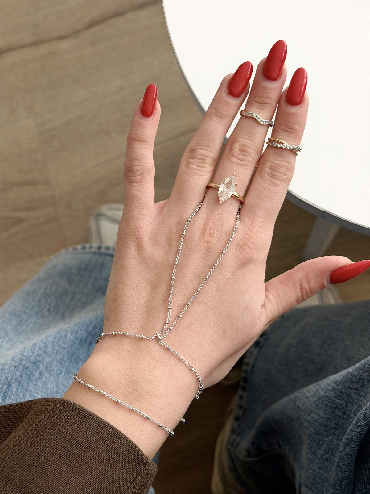 Silver Delicate Station Beaded Chain Hand Chain - CW1HANDCHAIN0010 | Wholesale Stainless Steel Jewelry Catwalk Jewellery Europe