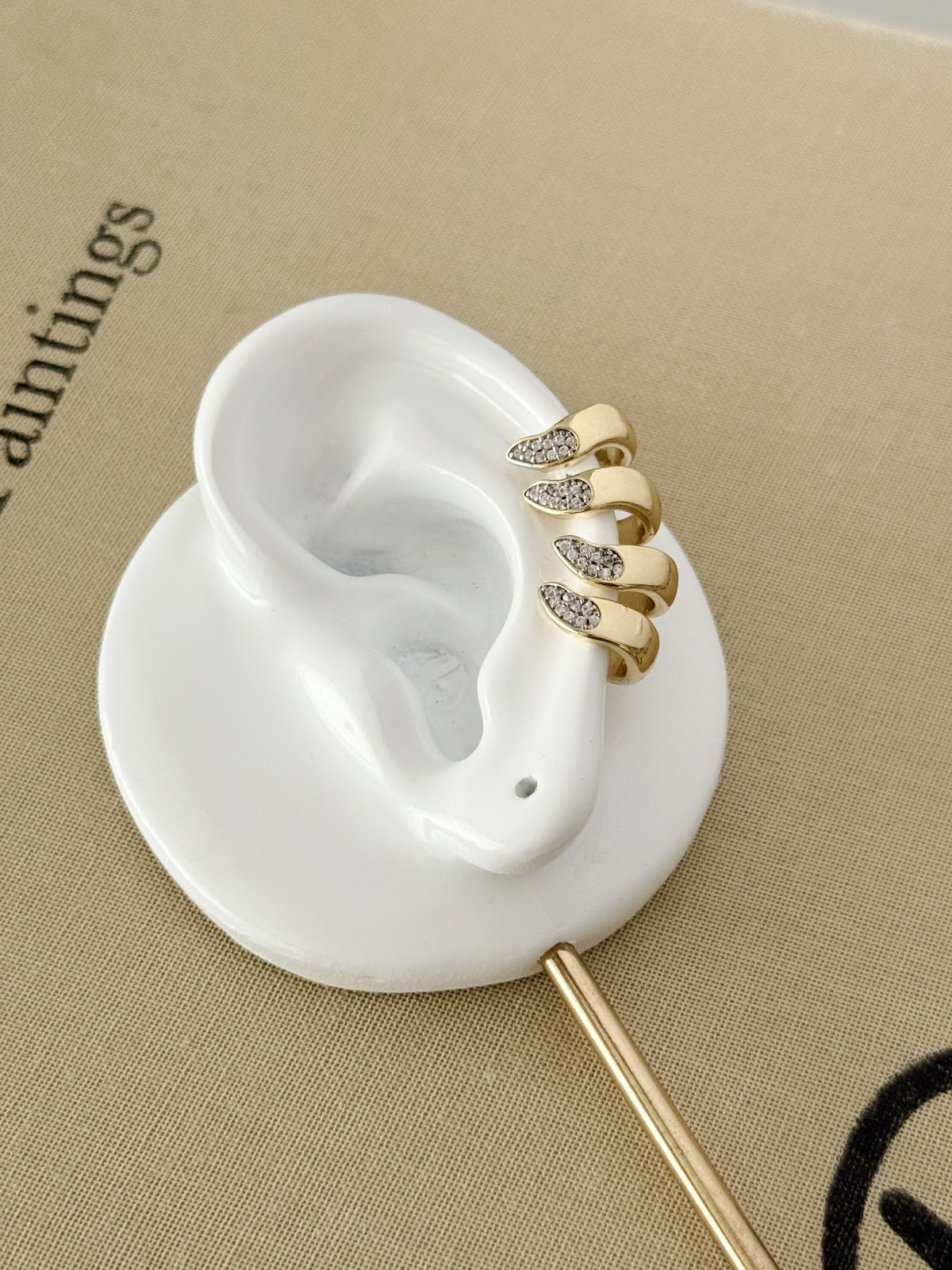 Gold CZ Pave Leaf Claw Multi Tier Ear Cuff - CW1EARCUFF0018 | Wholesale Stainless Steel Jewelry Catwalk Jewellery Europe