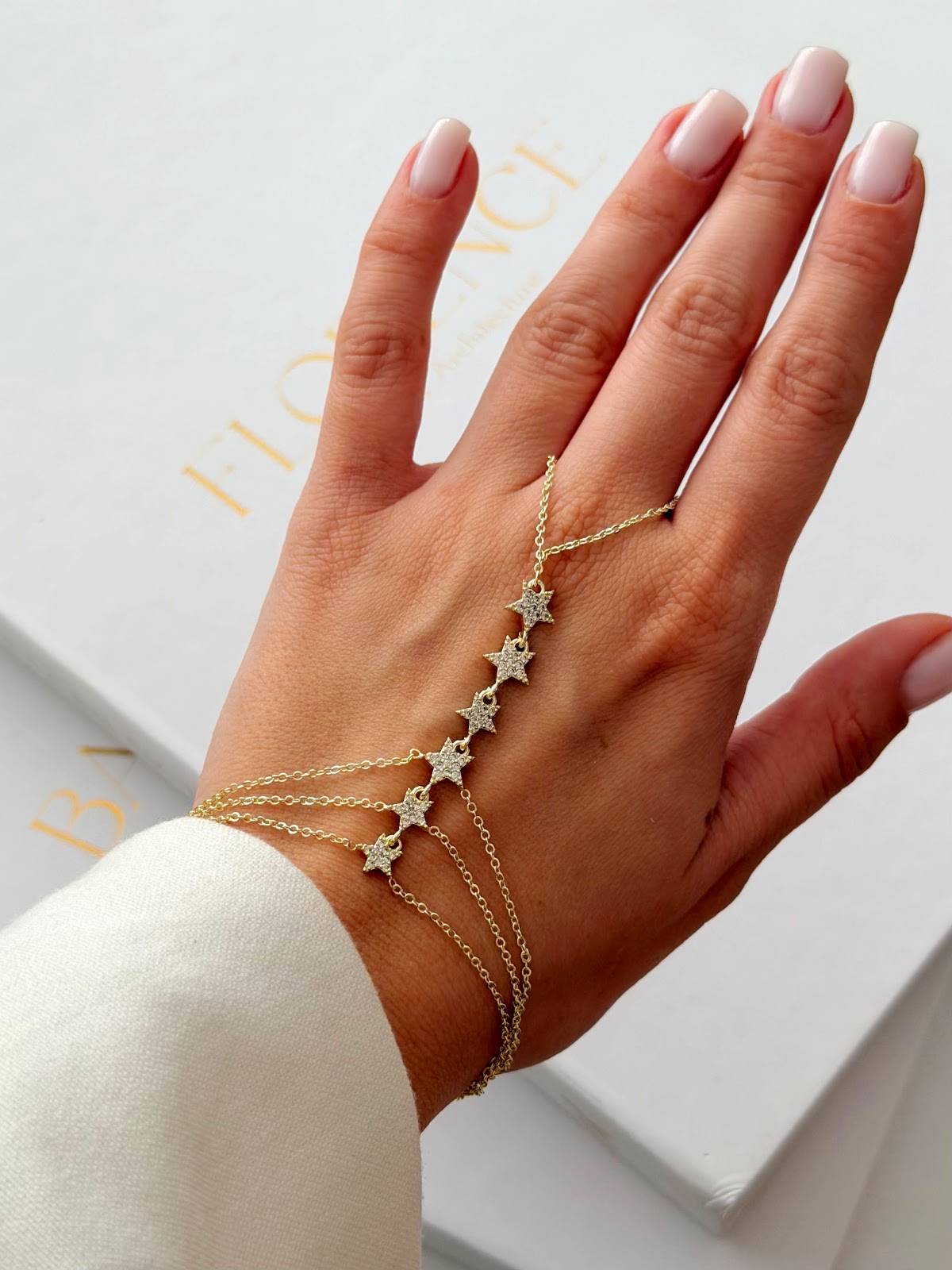 Gold CZ Pave Multi Star Waterfall Hand Chain - CW1HANDCHAIN0032 | Wholesale Stainless Steel Jewelry Catwalk Jewellery Europe