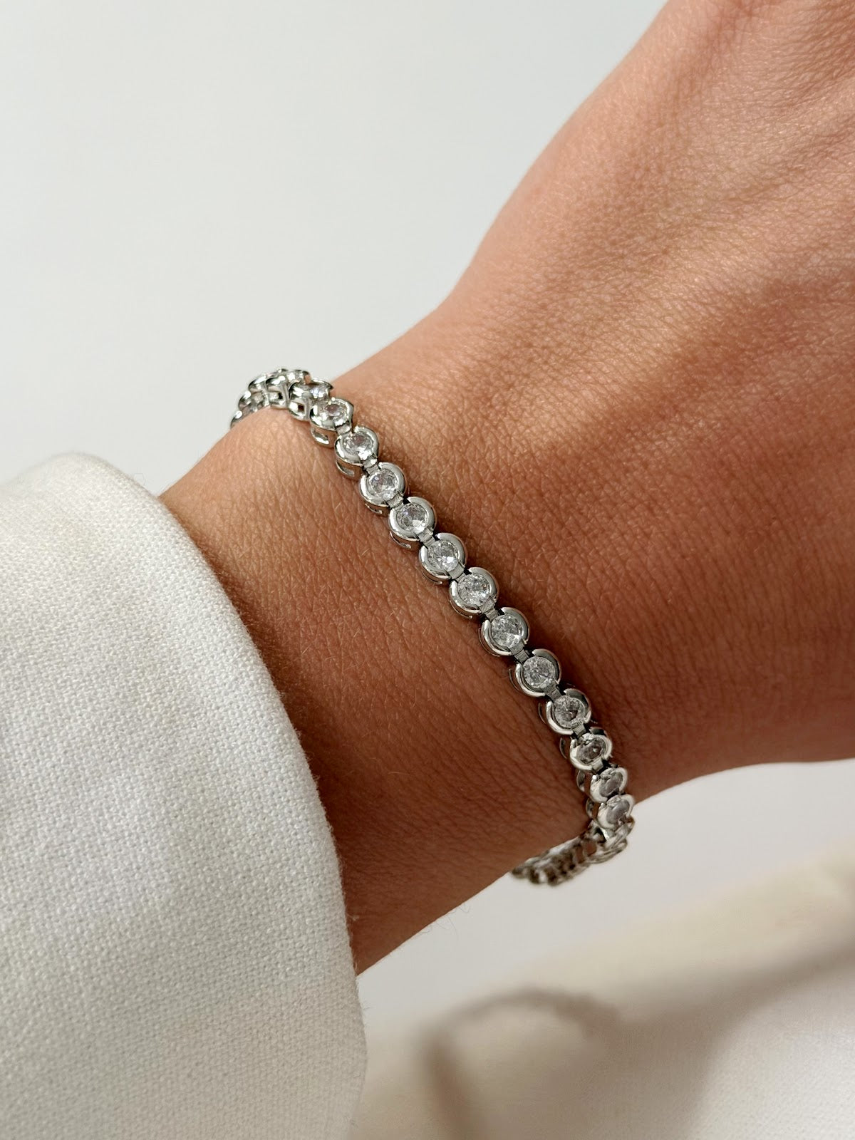 Silver Round Cut CZ Bezel Tennis Bracelet - CW1VPBRCLT00158 | Wholesale Stainless Steel Jewelry Catwalk Jewellery Europe