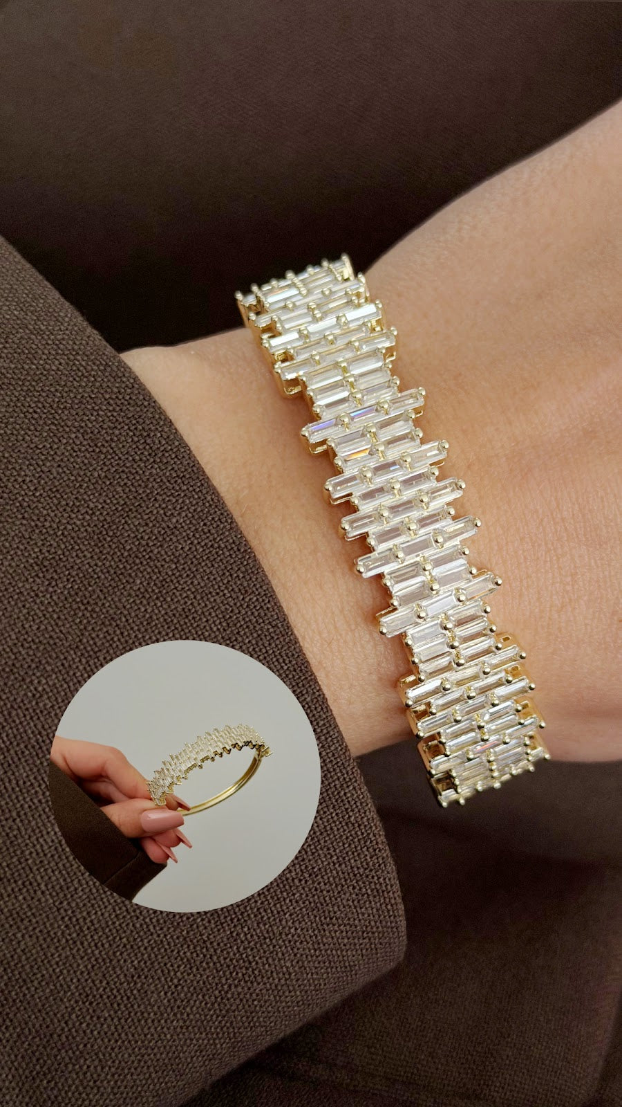Gold Staggered Baguette CZ Pave Wide Hinged Cuff Bangle - CW1CUFF0057 | Wholesale Stainless Steel Jewelry Catwalk Jewellery Europe