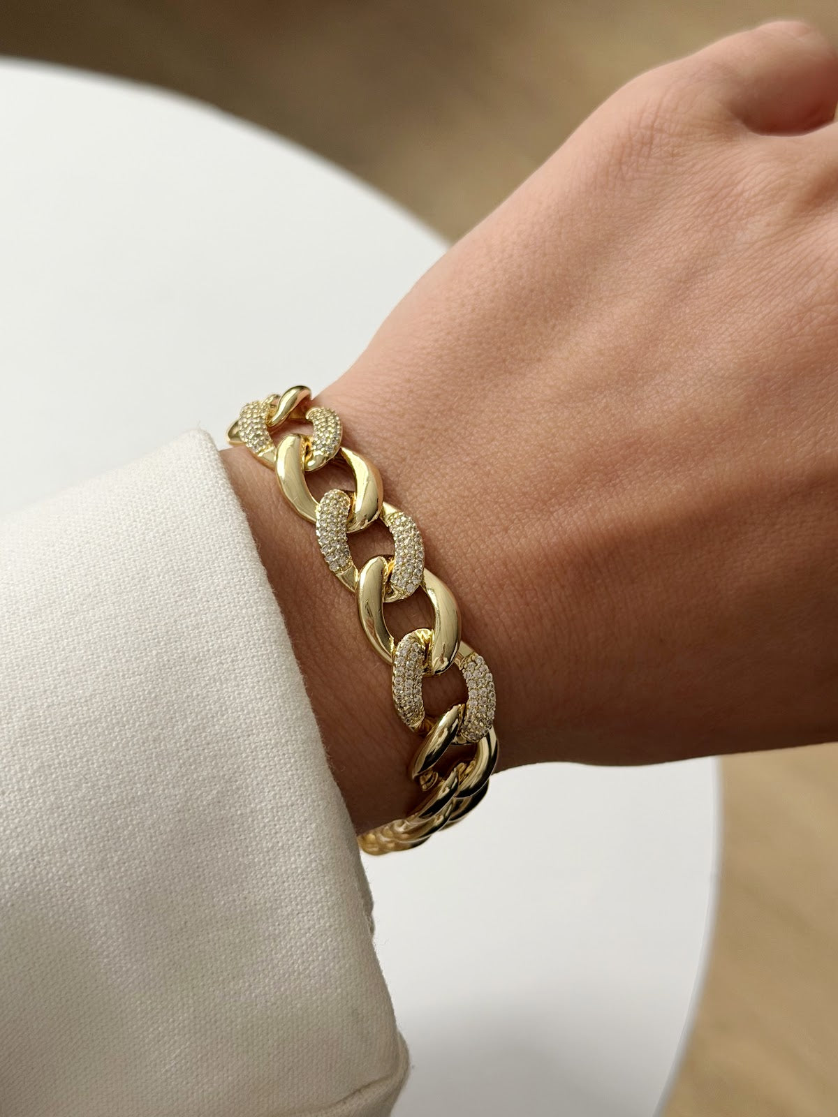 Gold CZ Pave Studded Chunky Curb Chain Bracelet - CW1VPBRCLT00233 | Wholesale Stainless Steel Jewelry Catwalk Jewellery Europe