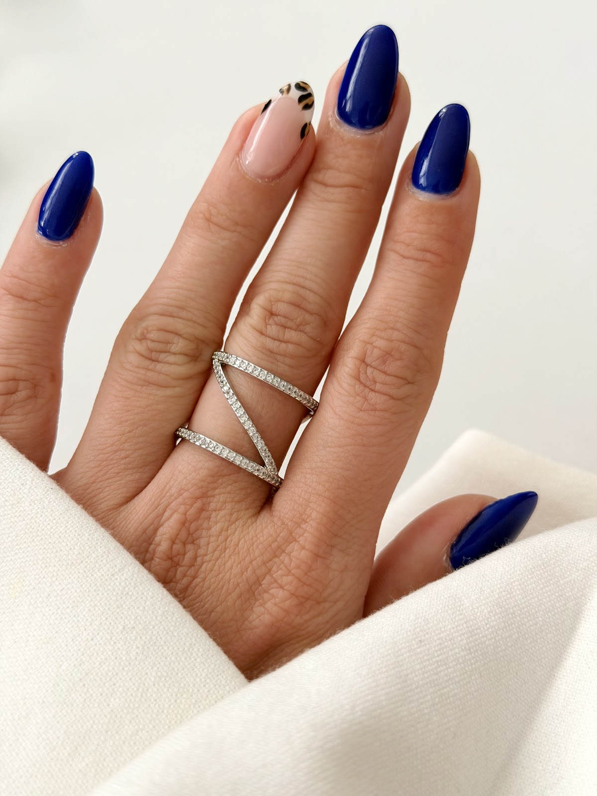 Silver CZ Pave Z Shape Zigzag Statement Ring - CW1RING00186 | Wholesale Stainless Steel Jewelry Catwalk Jewellery Europe