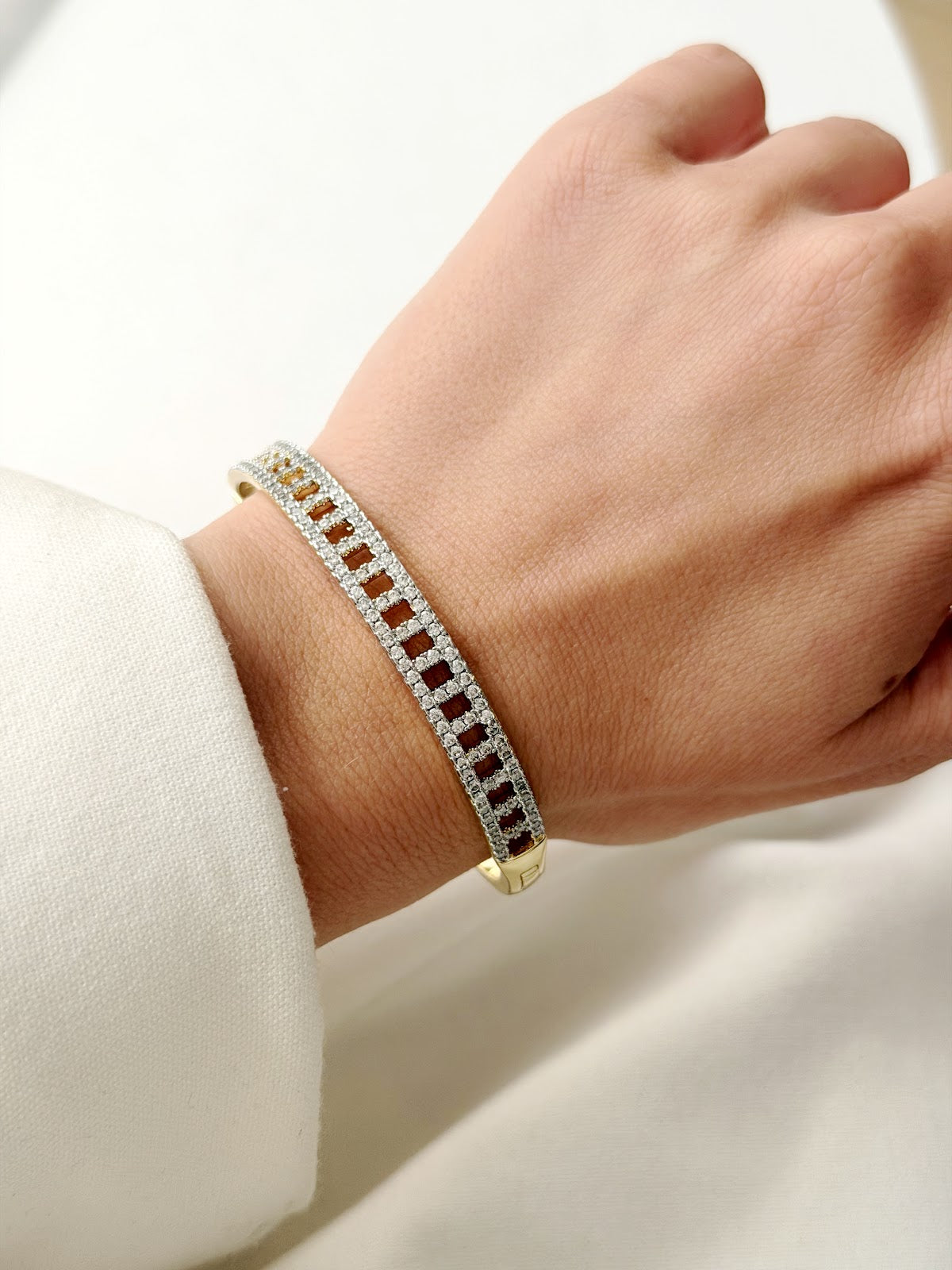 Two Tone CZ Pave Openwork Lattice Hinged Cuff Bangle - CW1CUFF0037 | Wholesale Stainless Steel Jewelry Catwalk Jewellery Europe