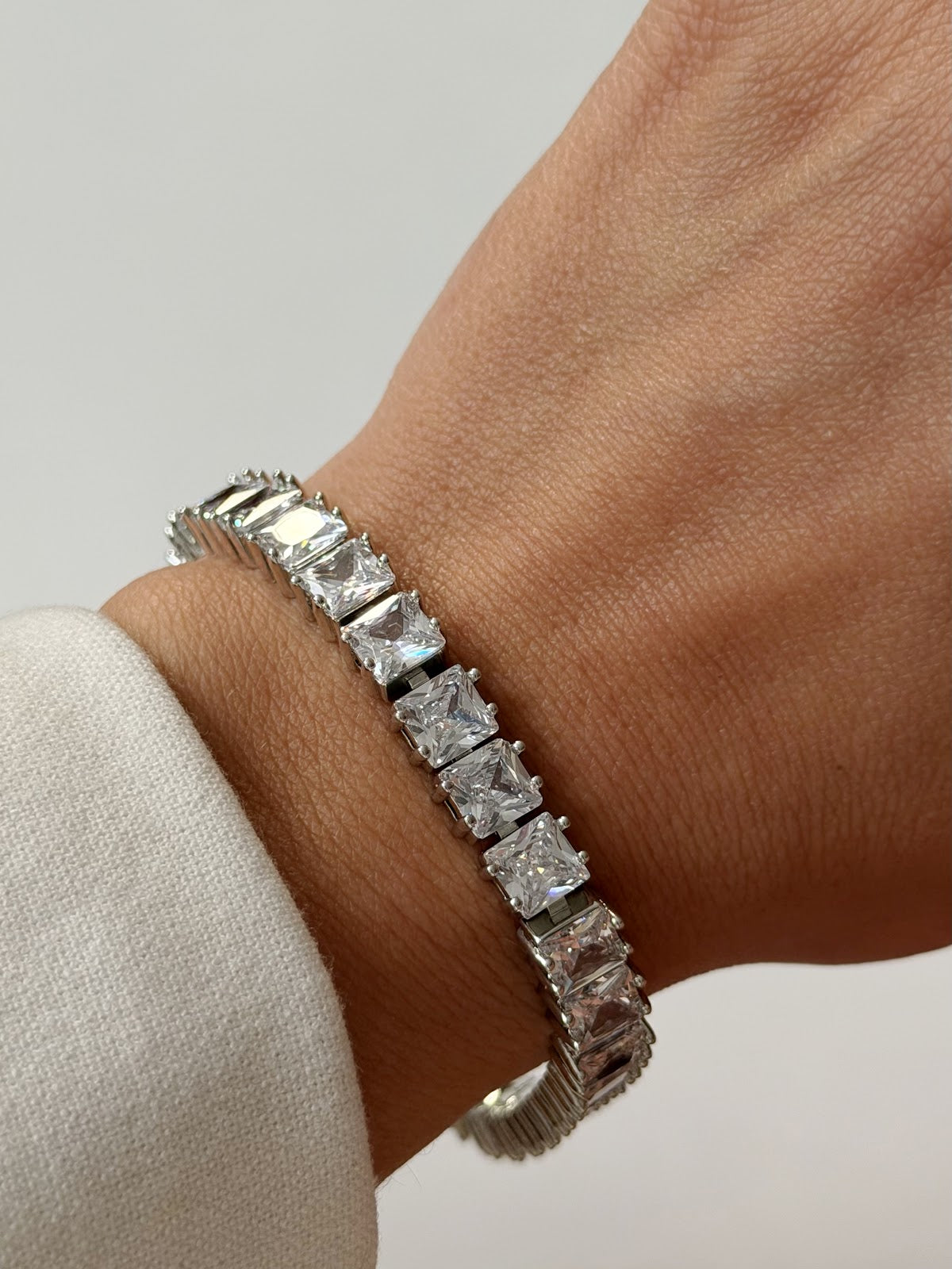 Silver Large Princess Cut CZ Tennis Bracelet Alternate Angle - CW1VPBRCLT00259 | Wholesale Stainless Steel Jewelry Catwalk Jewellery Europe