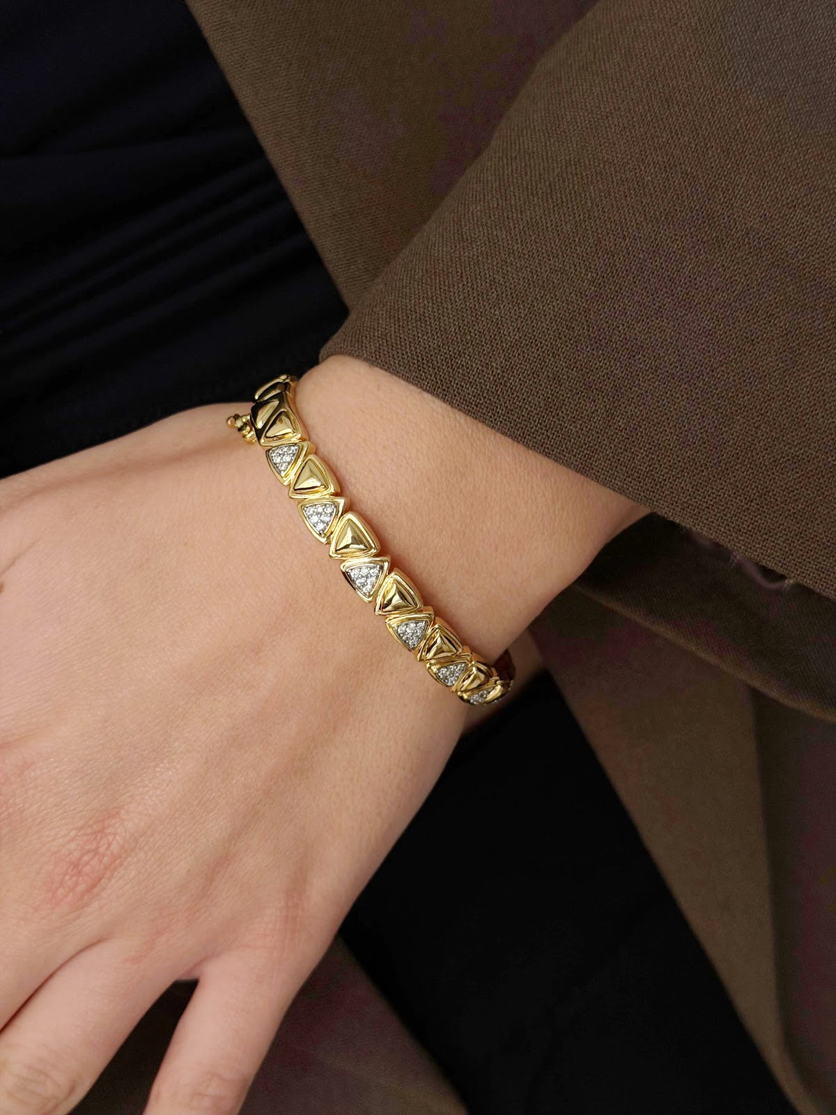 Gold CZ Pave Triangle Geometric Hinged Cuff Bangle - CW1CUFF0028 | Wholesale Stainless Steel Jewelry Catwalk Jewellery Europe