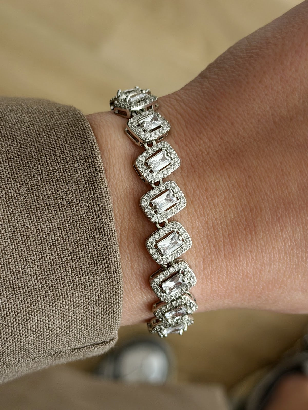 Silver Rectangular CZ Halo Link Bracelet - CW1VPBRCLT00206 | Wholesale Stainless Steel Jewelry Catwalk Jewellery Europe