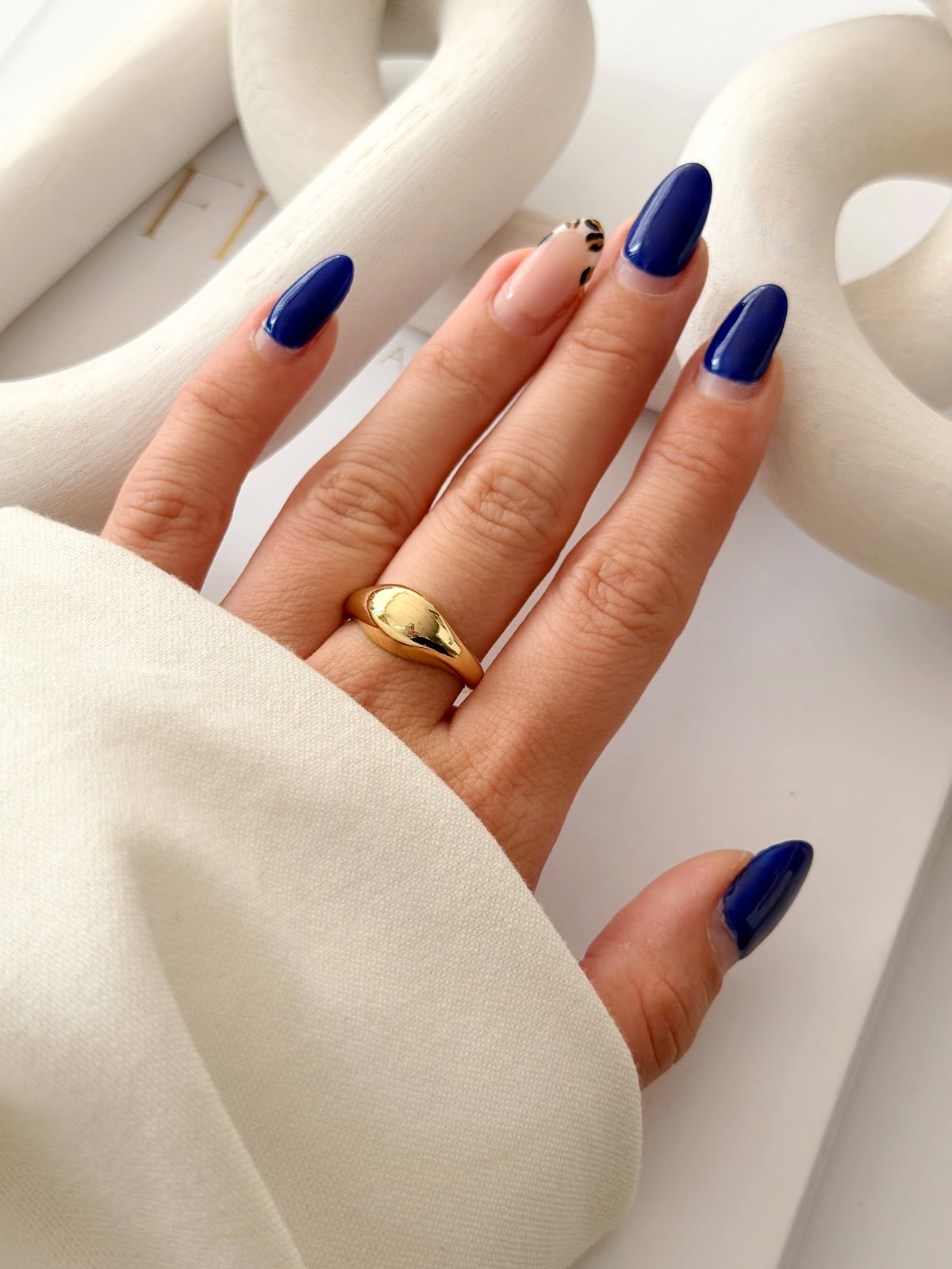 Gold Chunky Smooth Dome Signet Ring wholesale jewelry RINGS Catwalk Jewellery Europe