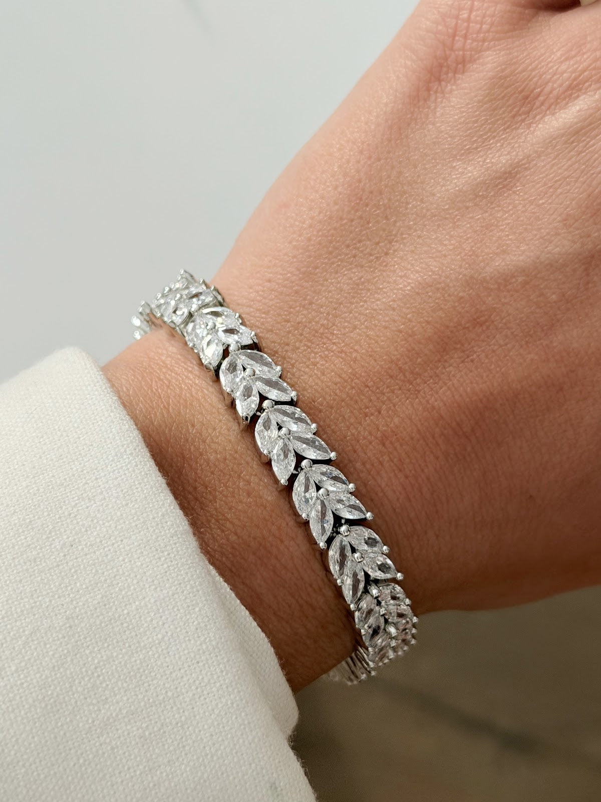 Silver Marquise Cut CZ Leaf Motif Tennis Bracelet - CW1VPBRCLT00202 | Wholesale Stainless Steel Jewelry Catwalk Jewellery Europe