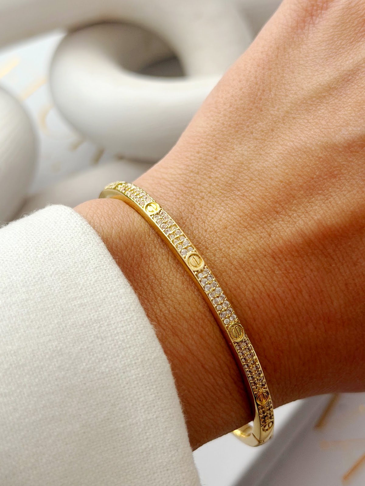 Gold CZ Pave Screw Motif Slim Hinged Cuff Bangle - CW1CUFF0036 | Wholesale Stainless Steel Jewelry Catwalk Jewellery Europe