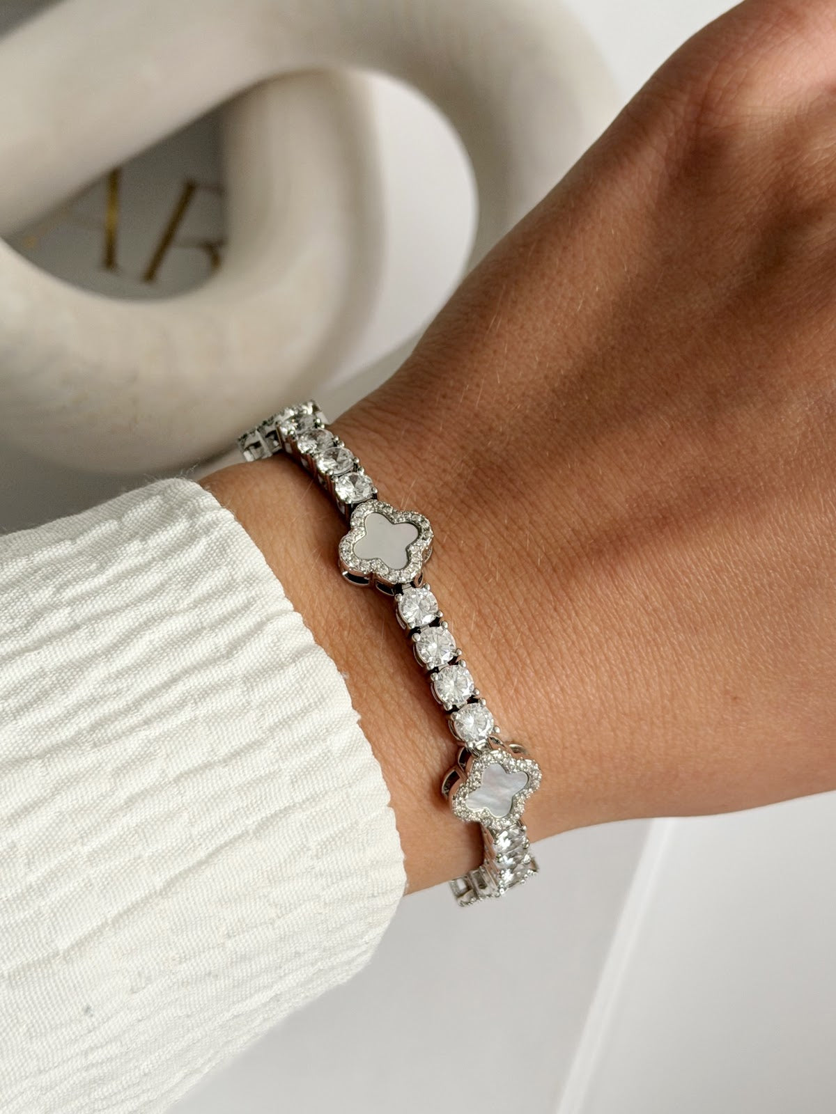 Silver CZ Pave Mother Of Pearl Clover Tennis Bracelet - CW1VPBRCLT00287 | Wholesale Stainless Steel Jewelry Catwalk Jewellery Europe