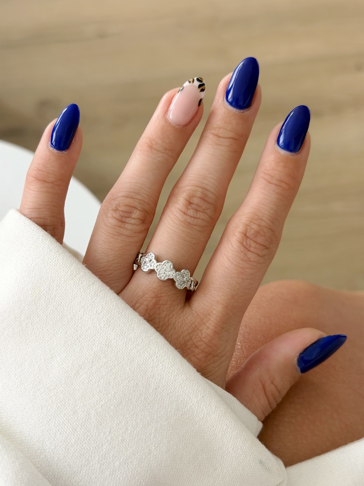 Silver CZ Pave Clover Motif Band Ring - CW1RING0071 | Wholesale Stainless Steel Jewelry Catwalk Jewellery Europe