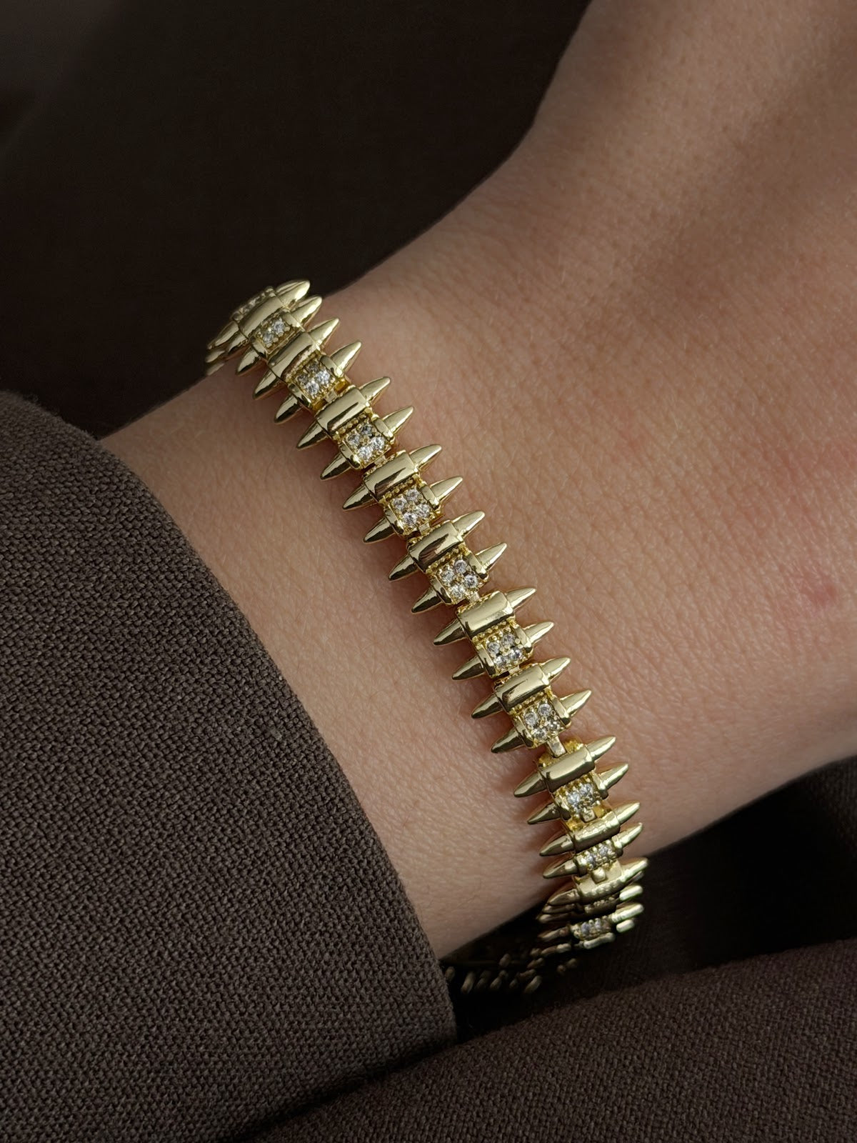 Gold CZ Pave Studded Spike Link Bracelet - CW1VPBRCLT00118 | Wholesale Stainless Steel Jewelry Catwalk Jewellery Europe