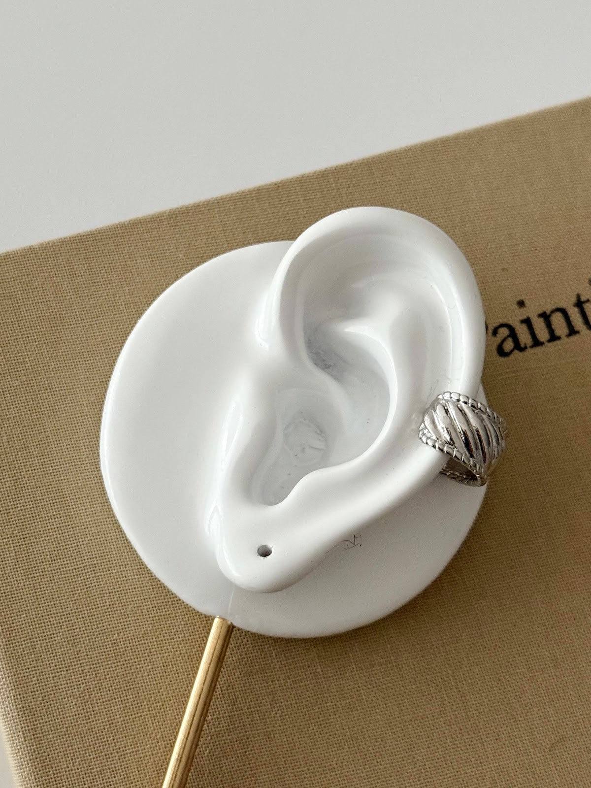Silver Twisted Rope Wide Band Ear Cuff - CW1EARCUFF0040 | Wholesale Stainless Steel Jewelry Catwalk Jewellery Europe