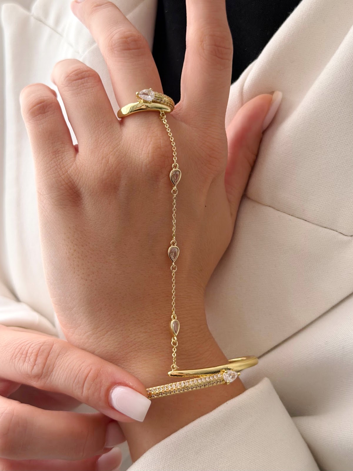 Gold CZ Pave Pear Cut Bypass Bangle Hand Chain - CW1HANDCHAIN00119 | Wholesale Stainless Steel Jewelry Catwalk Jewellery Europe
