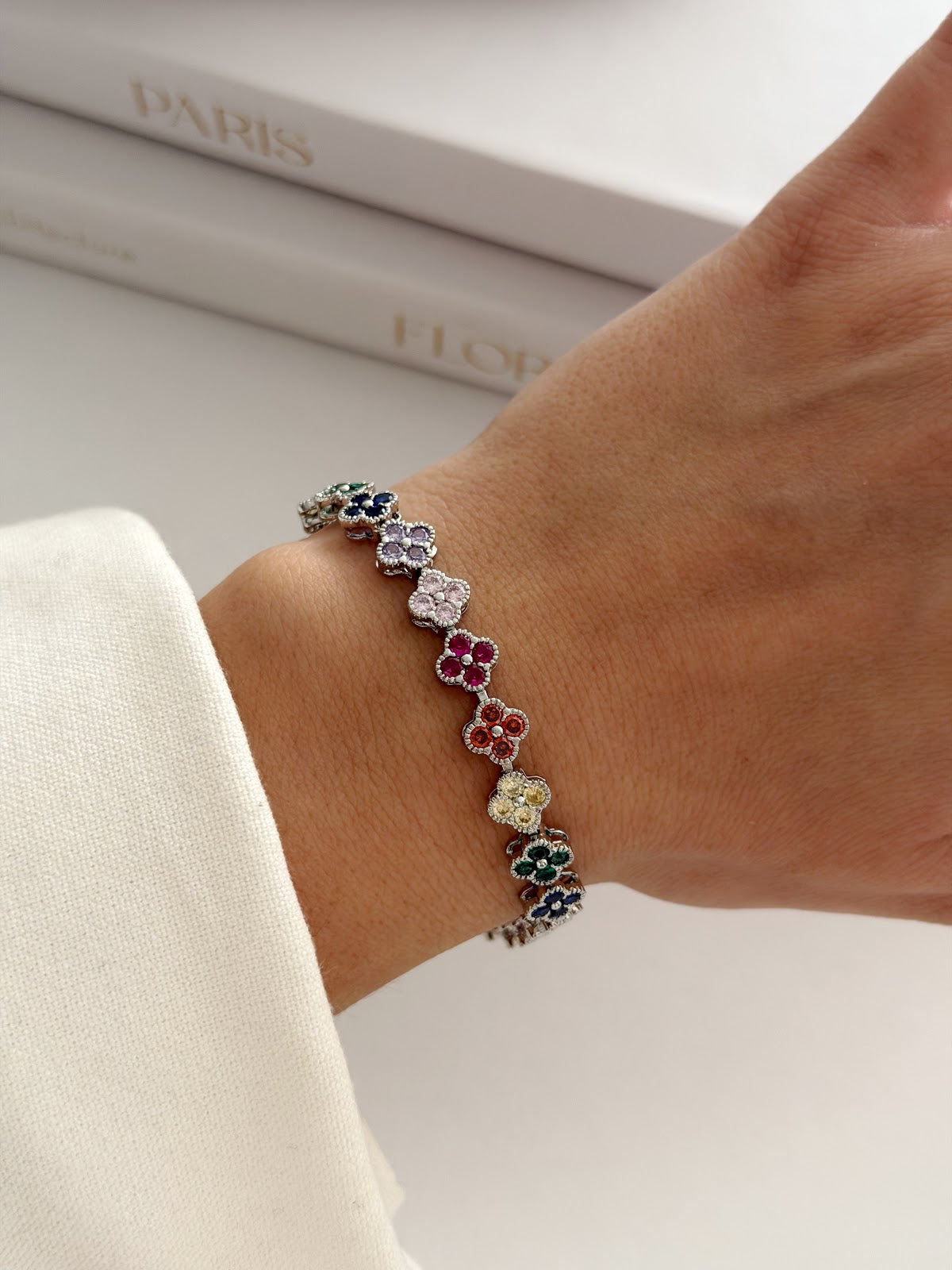 Silver Multi Color CZ Pave Clover Motif Tennis Bracelet - CW1VPBRCLT00152 | Wholesale Stainless Steel Jewelry Catwalk Jewellery Europe
