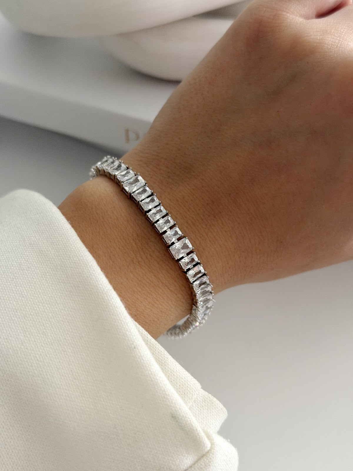 Silver Large Emerald Cut CZ Tennis Bracelet - CW1VPBRCLT00251 | Wholesale Stainless Steel Jewelry Catwalk Jewellery Europe
