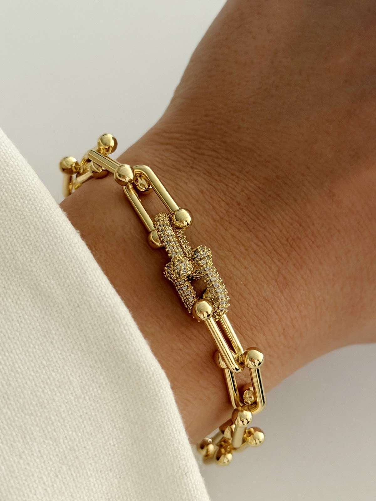 Gold Plated CZ Pave Hardwear Link Chain Bracelet Alternate Angle - CW1VPBRCLT00286 | Wholesale Stainless Steel Jewelry Catwalk Jewellery Europe