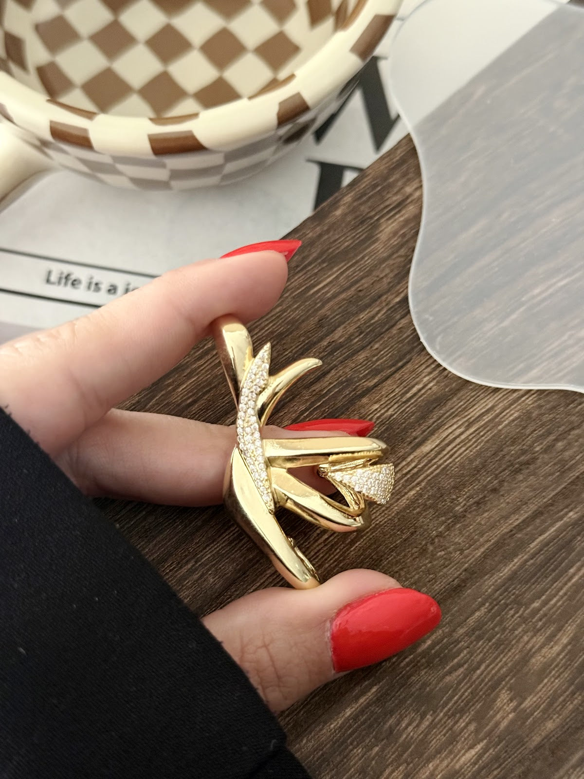 Gold CZ Pave Abstract Swirl Leaf Wide Ear Cuff - CW1EARCUFF00149 | Wholesale Stainless Steel Jewelry Catwalk Jewellery Europe