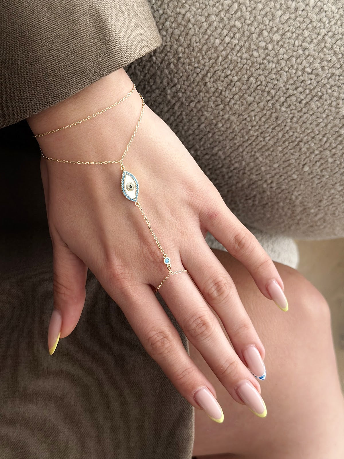 Gold Marquise Enamel Evil Eye Turquoise Bead Hand Chain - CW1HANDCHAIN0095 | Wholesale Stainless Steel Jewelry Catwalk Jewellery Europe