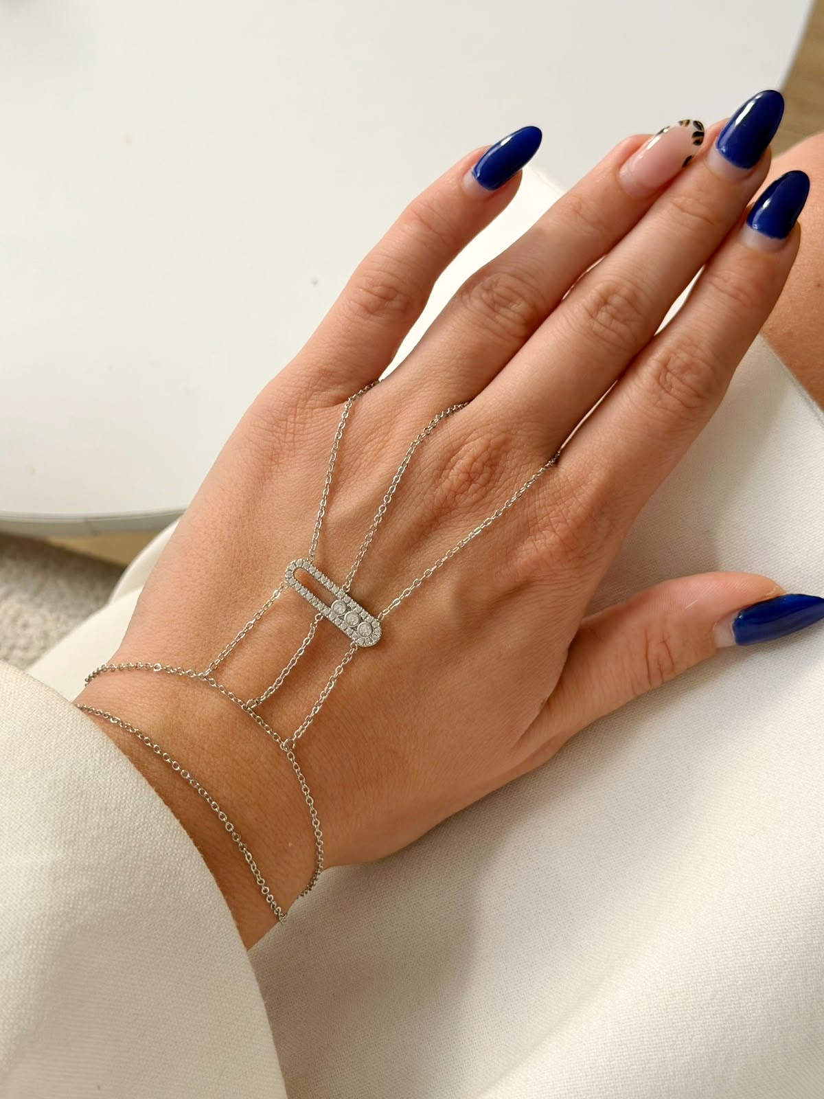 Silver CZ Pave Oval Link Moving Bead Station Hand Chain - CW1HANDCHAIN0050 | Wholesale Stainless Steel Jewelry Catwalk Jewellery Europe