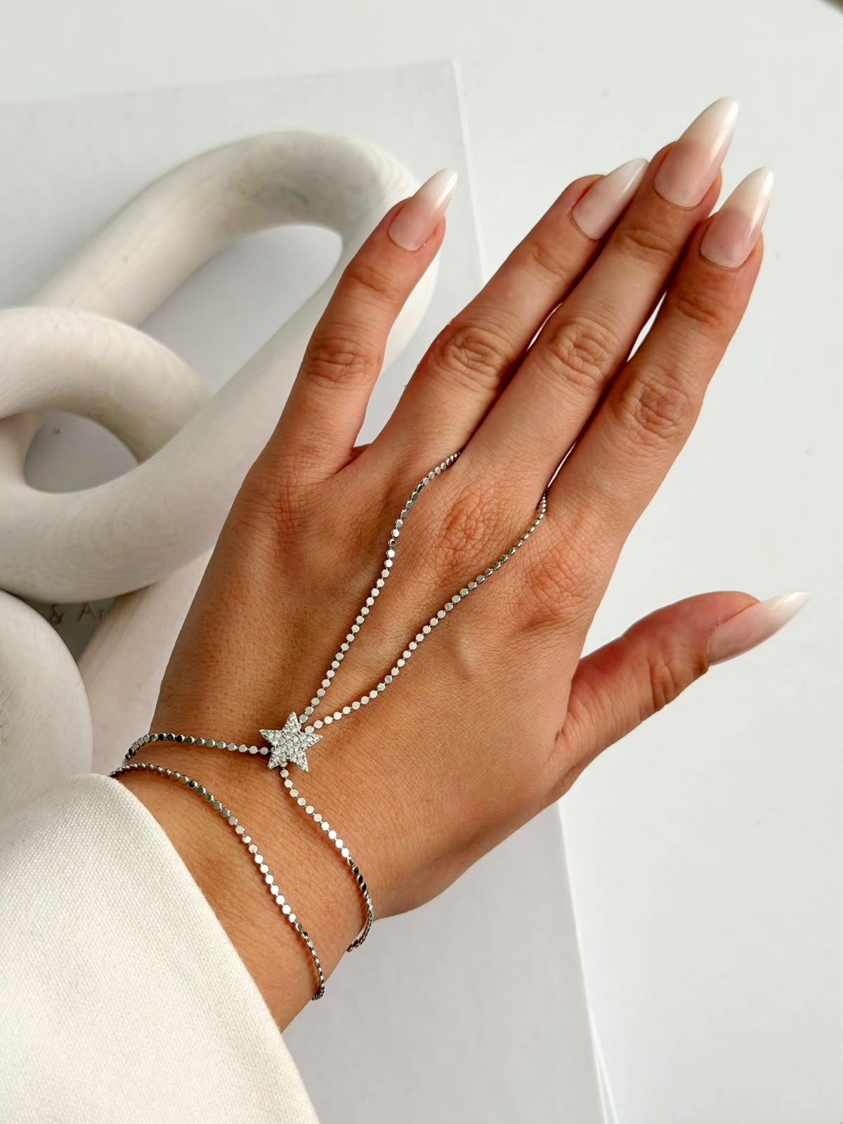 Silver CZ Pave Star Flat Disc Chain Hand Chain - CW1HANDCHAIN0011 | Wholesale Stainless Steel Jewelry Catwalk Jewellery Europe