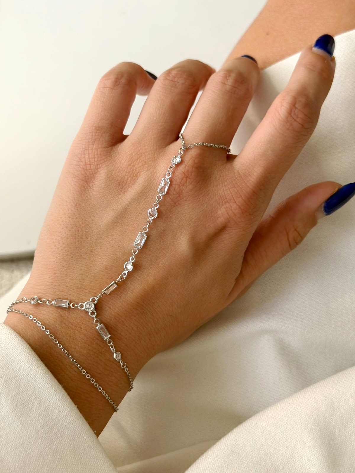 Silver Alternating Baguette Round CZ Pave Station Hand Chain - CW1HANDCHAIN0046 | Wholesale Stainless Steel Jewelry Catwalk Jewellery Europe